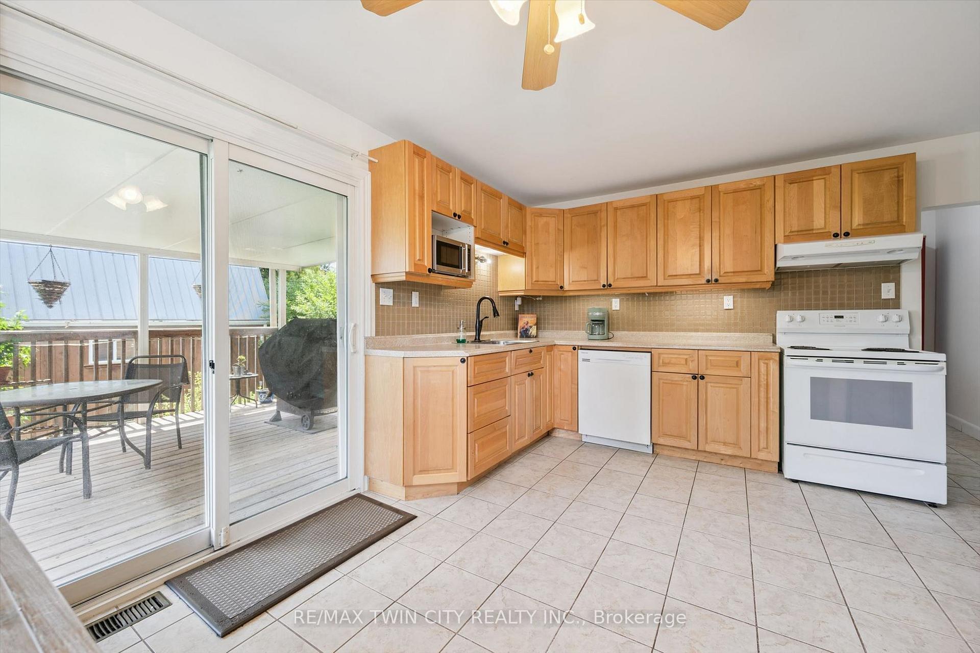 Photo 17 of 129 Florence Avenue, Kitchener, Centreville Chicopee — HOMEH