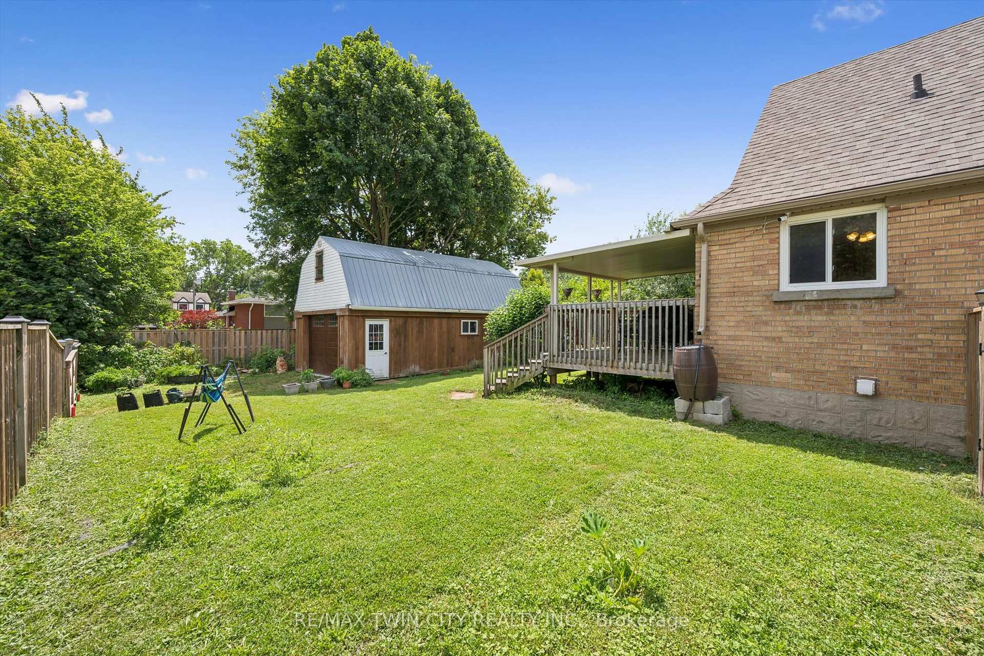 Photo 33 of 129 Florence Avenue, Kitchener, Centreville Chicopee — HOMEH