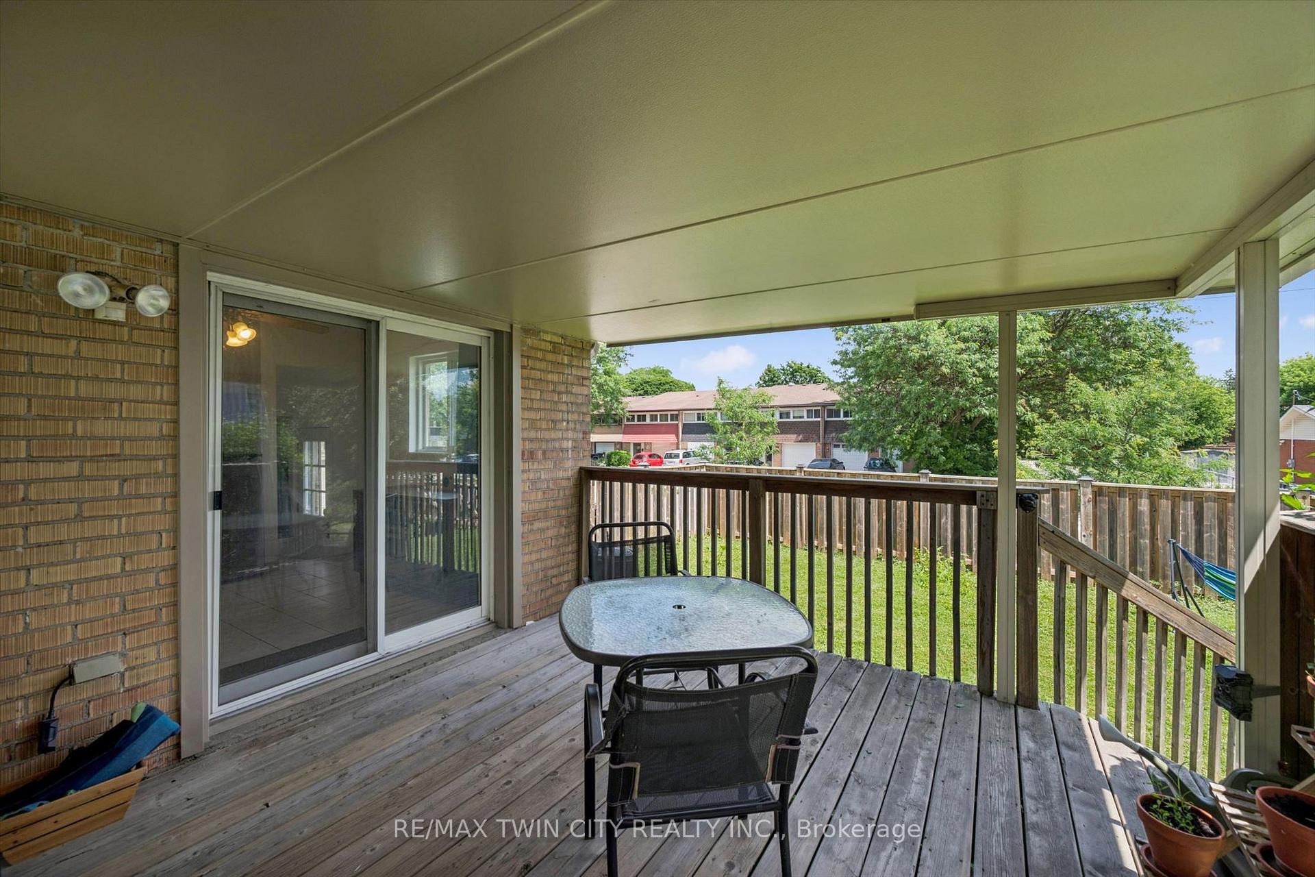 Photo 39 of 129 Florence Avenue, Kitchener, Centreville Chicopee — HOMEH