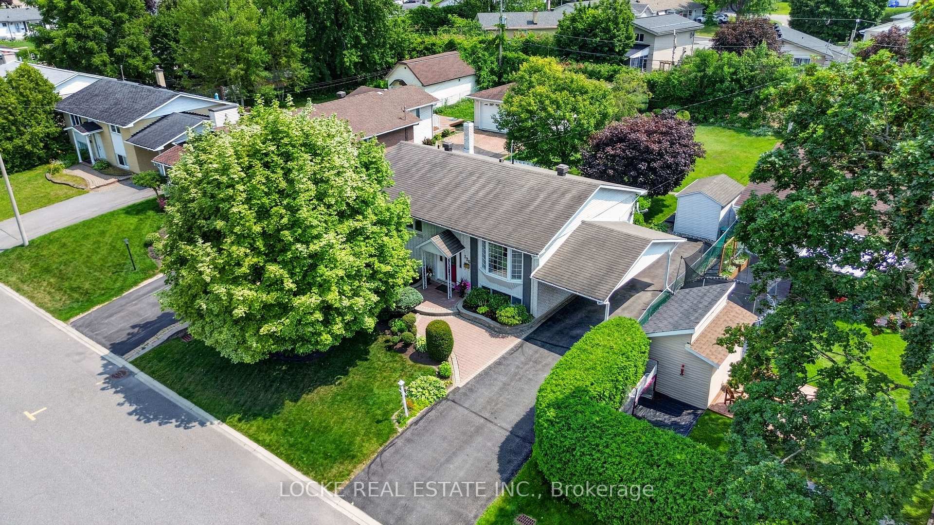 Photo 3 of 126 Juniper Street, Ottawa, Chatelaine Village — HOMEH