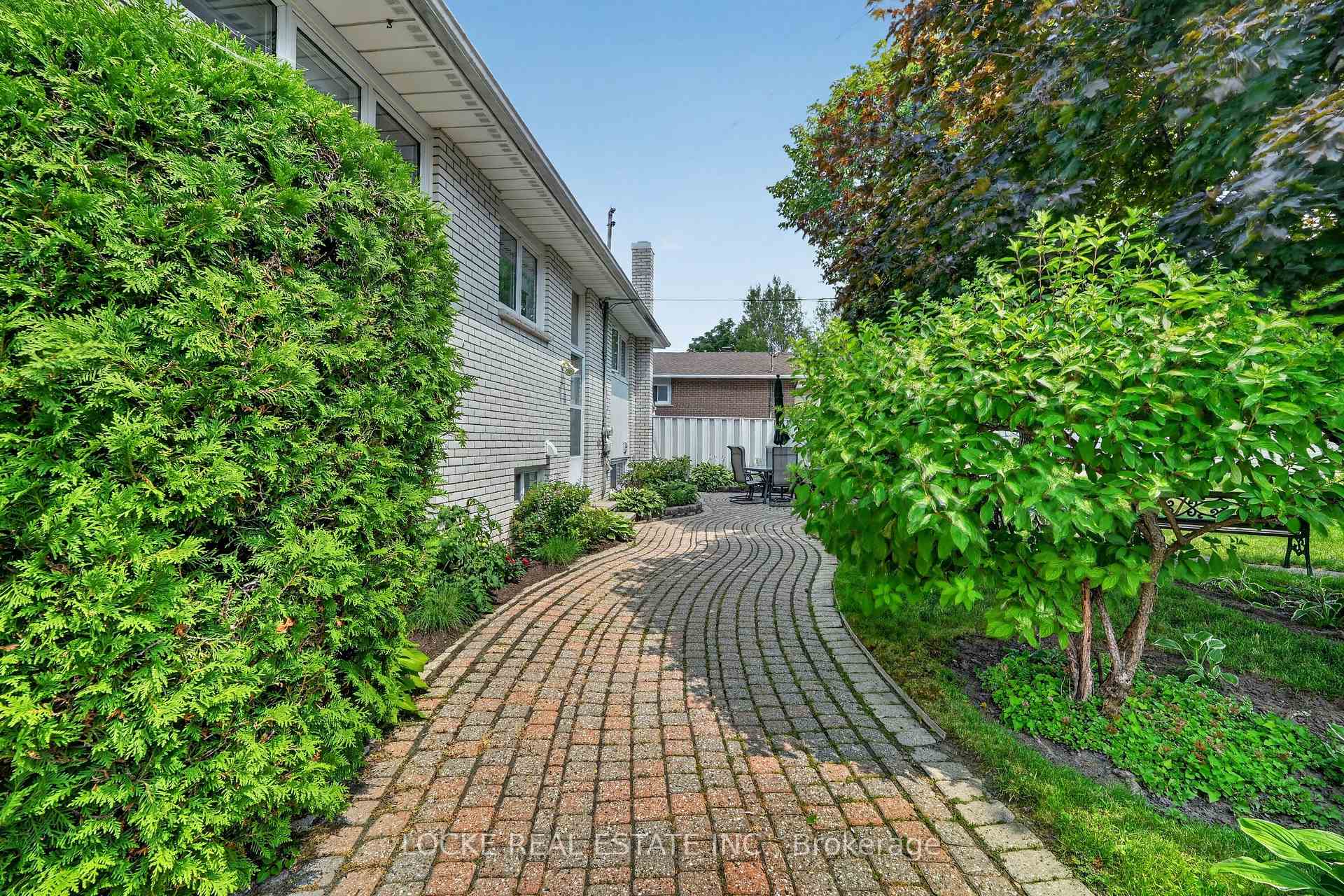 Photo 34 of 126 Juniper Street, Ottawa, Chatelaine Village — HOMEH