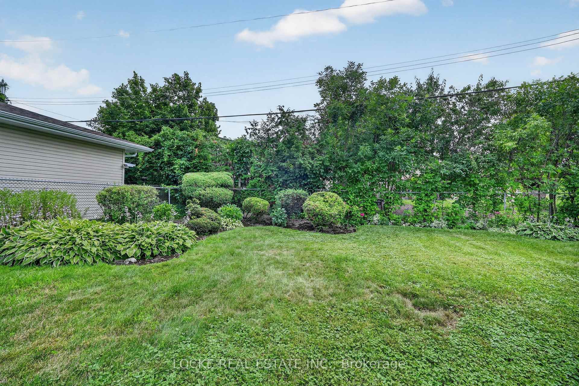 Photo 40 of 126 Juniper Street, Ottawa, Chatelaine Village — HOMEH