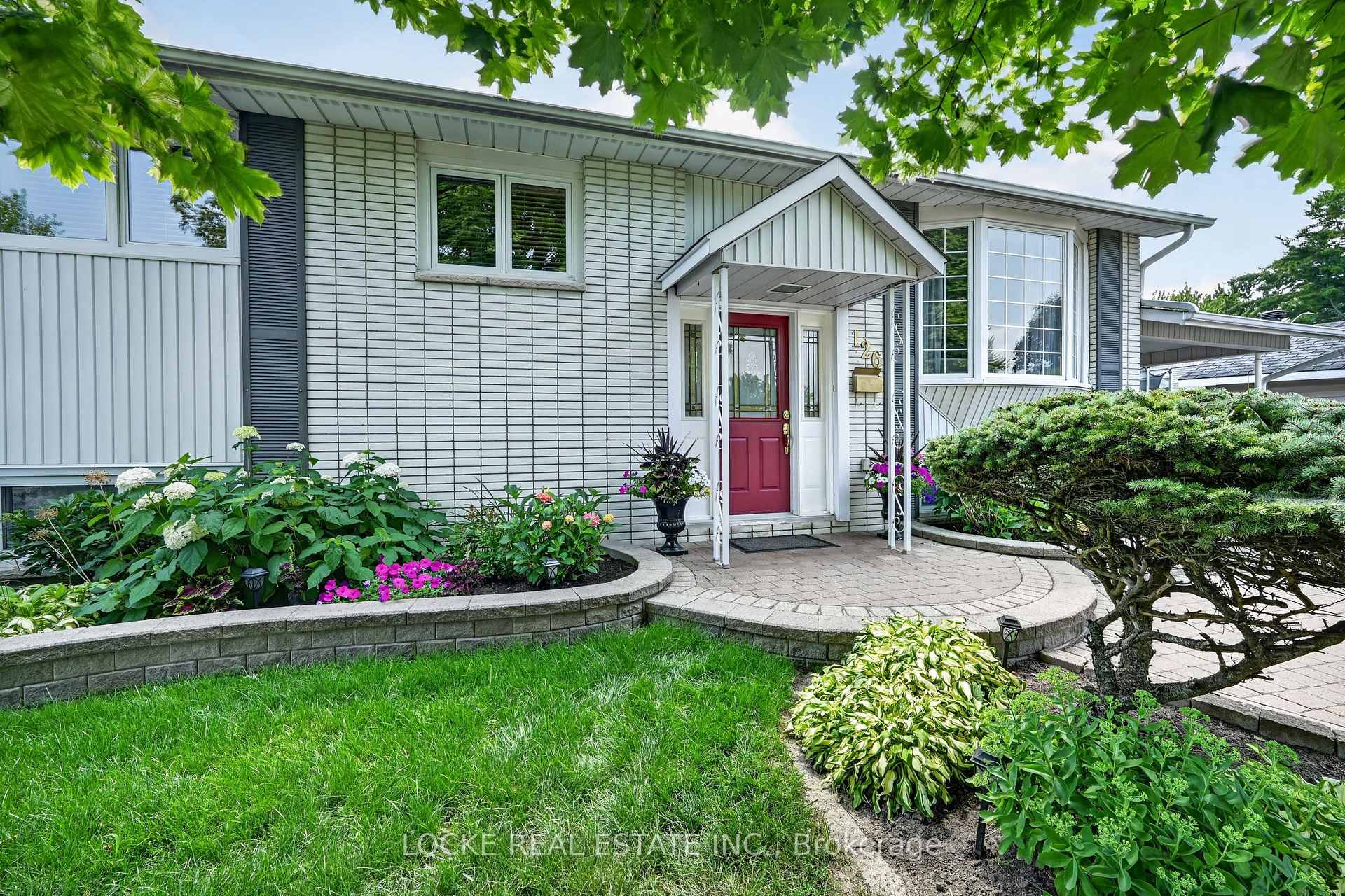 Photo 43 of 126 Juniper Street, Ottawa, Chatelaine Village — HOMEH