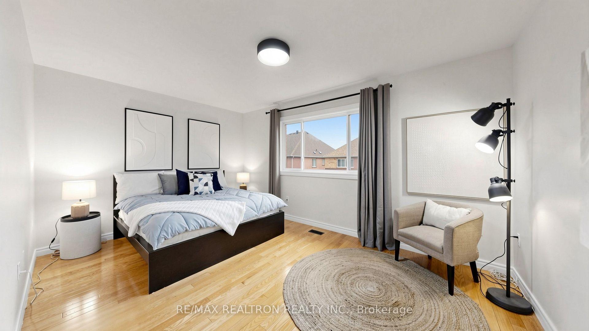 Photo 15 of 21 Belvia Drive, Vaughan, Patterson — HOMEH