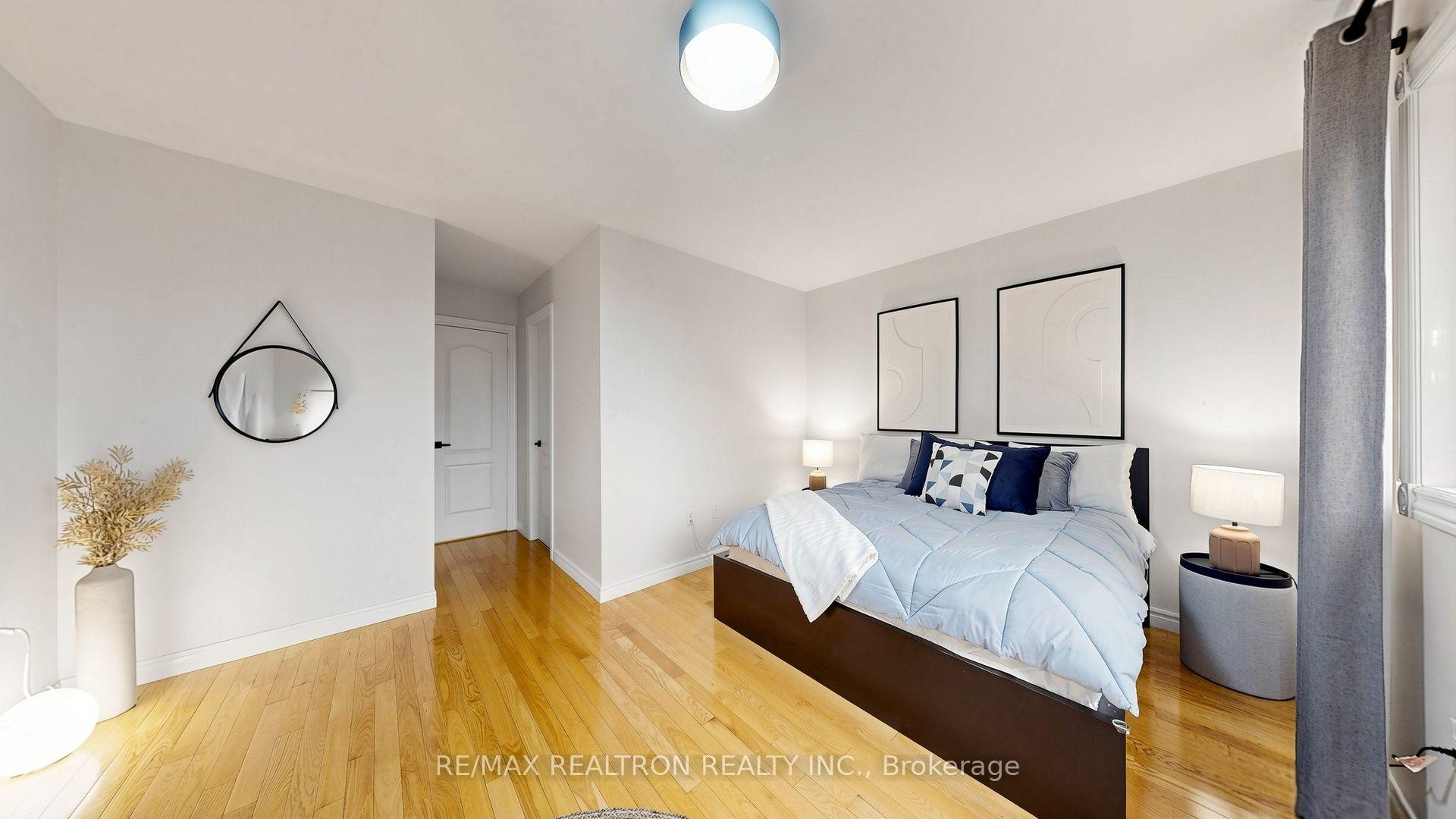 Photo 16 of 21 Belvia Drive, Vaughan, Patterson — HOMEH