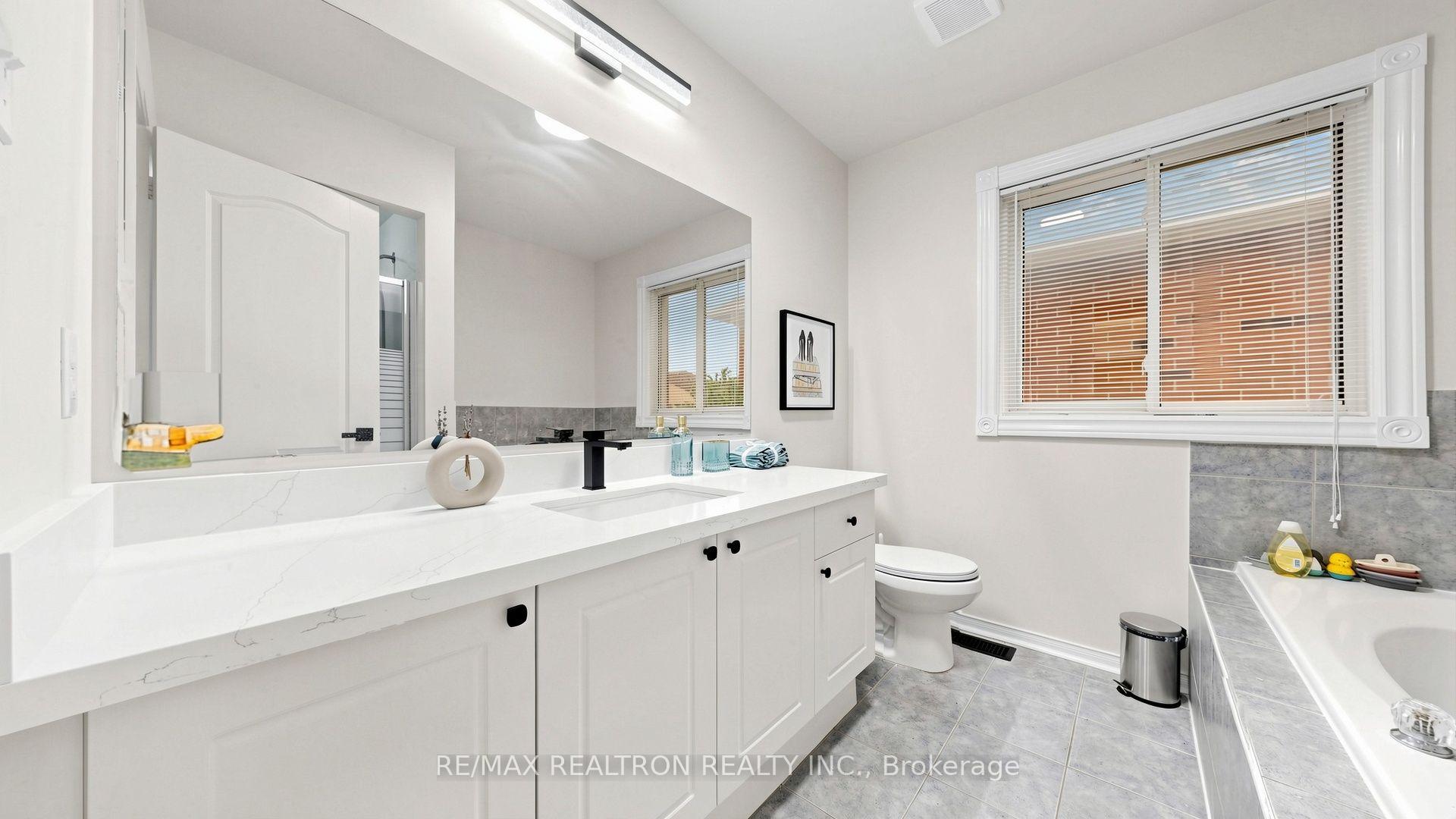 Photo 17 of 21 Belvia Drive, Vaughan, Patterson — HOMEH