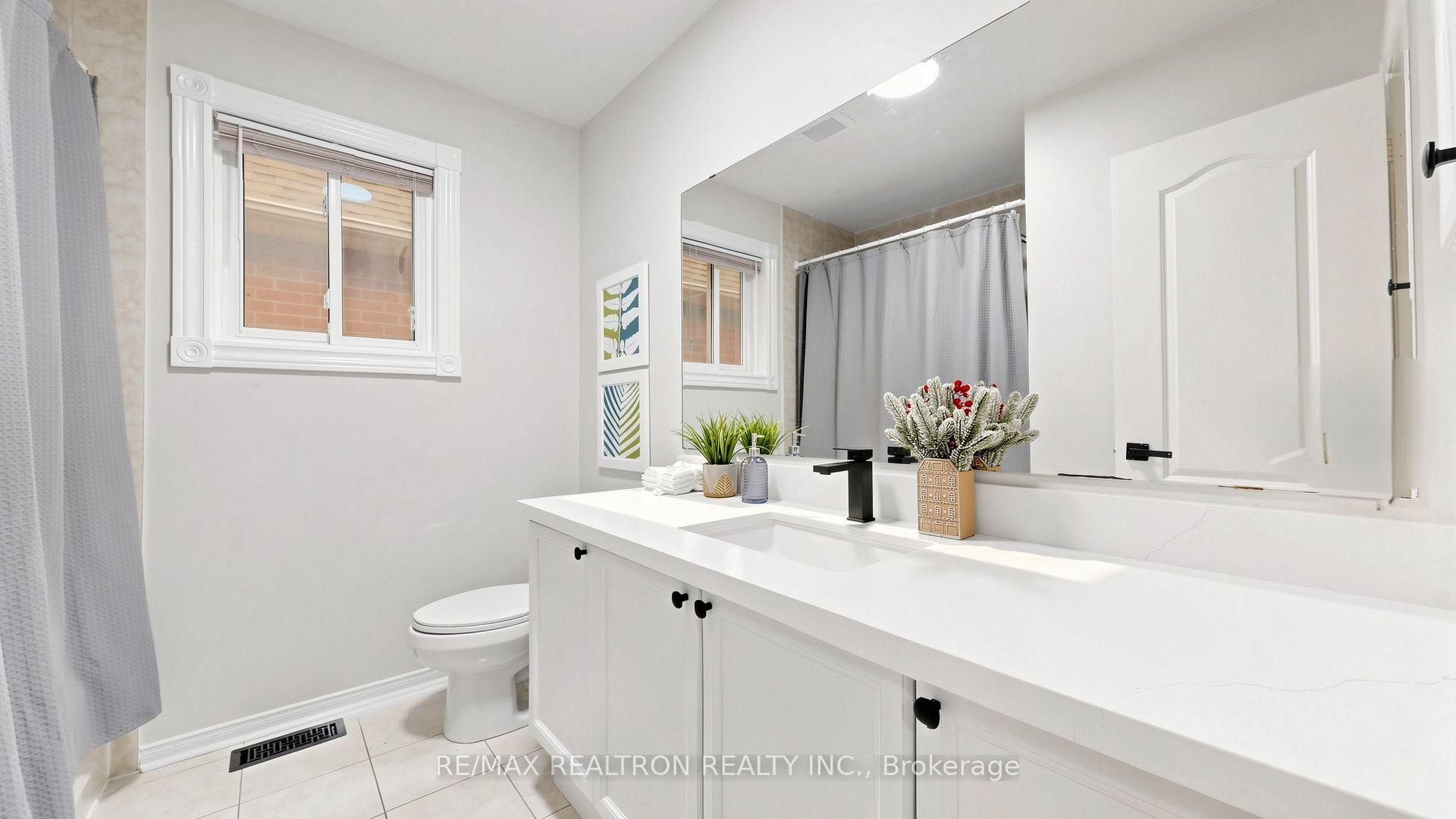 Photo 22 of 21 Belvia Drive, Vaughan, Patterson — HOMEH