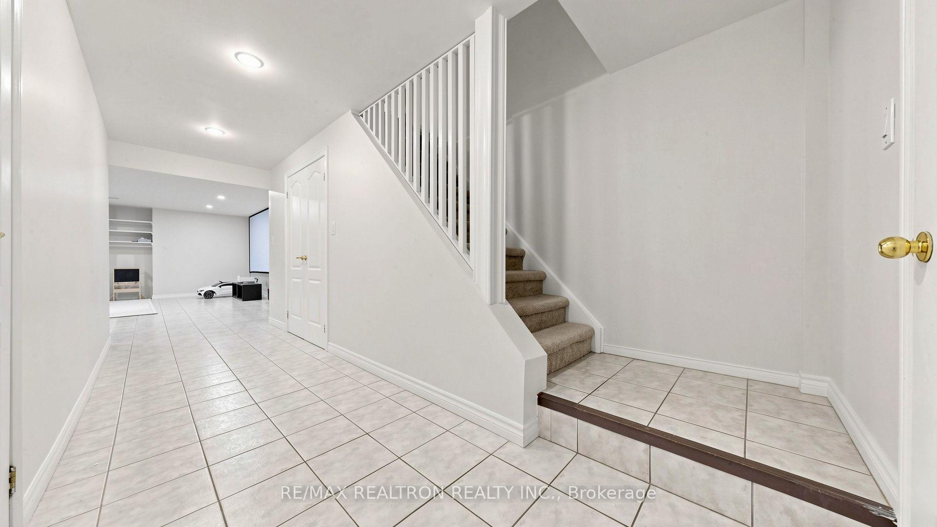 Photo 24 of 21 Belvia Drive, Vaughan, Patterson — HOMEH