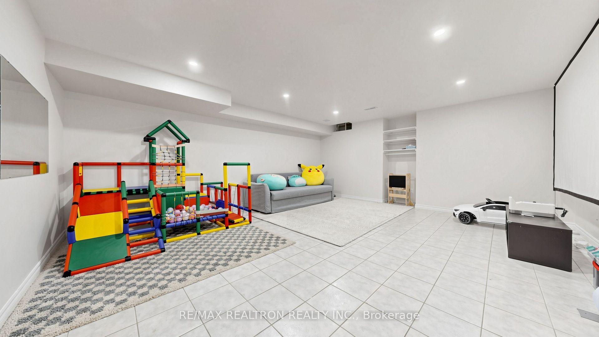 Photo 25 of 21 Belvia Drive, Vaughan, Patterson — HOMEH
