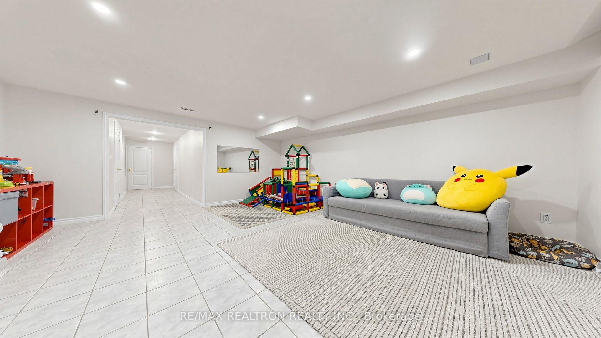 Photo 26 of 21 Belvia Drive, Vaughan, Patterson — HOMEH