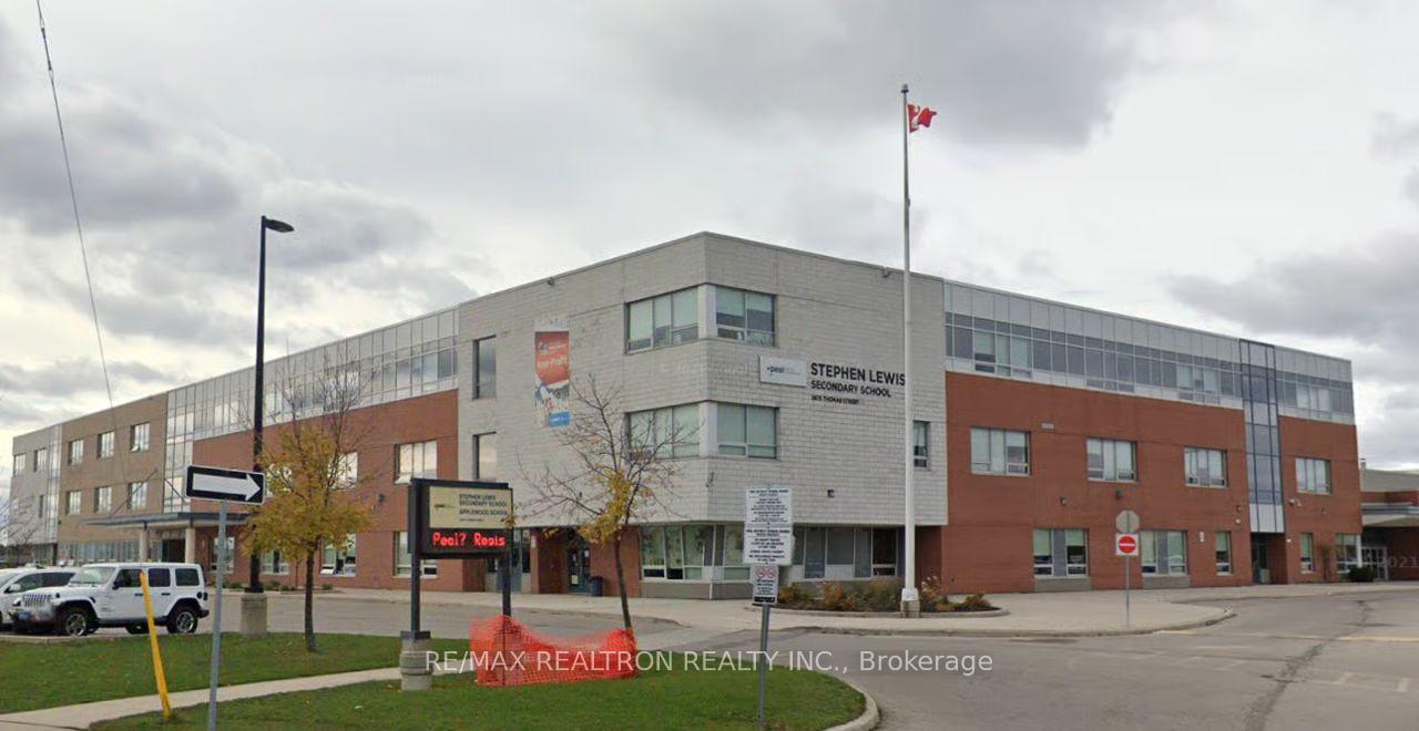 Photo 35 of 21 Belvia Drive, Vaughan, Patterson — HOMEH