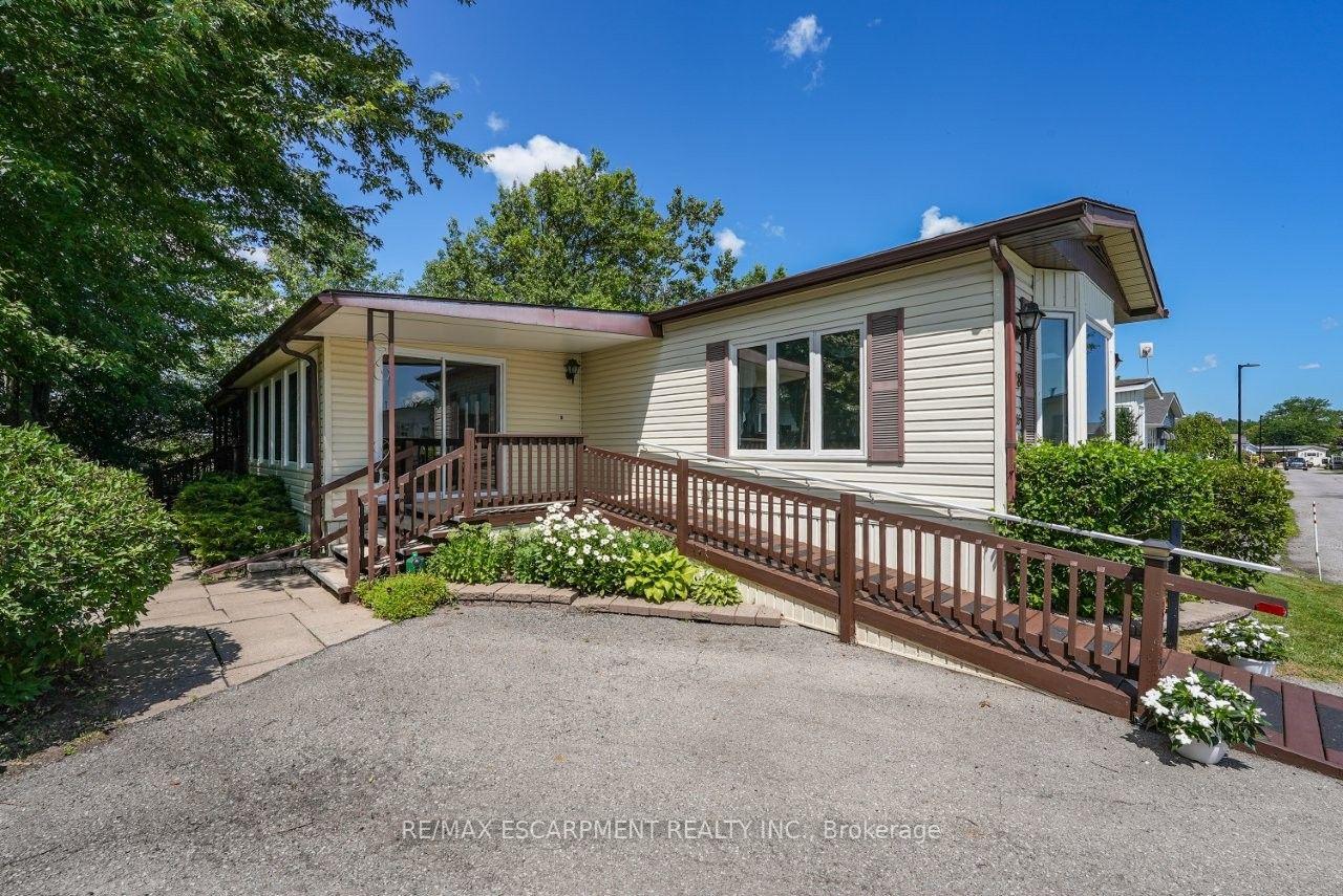 Front of Unit 178, 3033 Townline Road