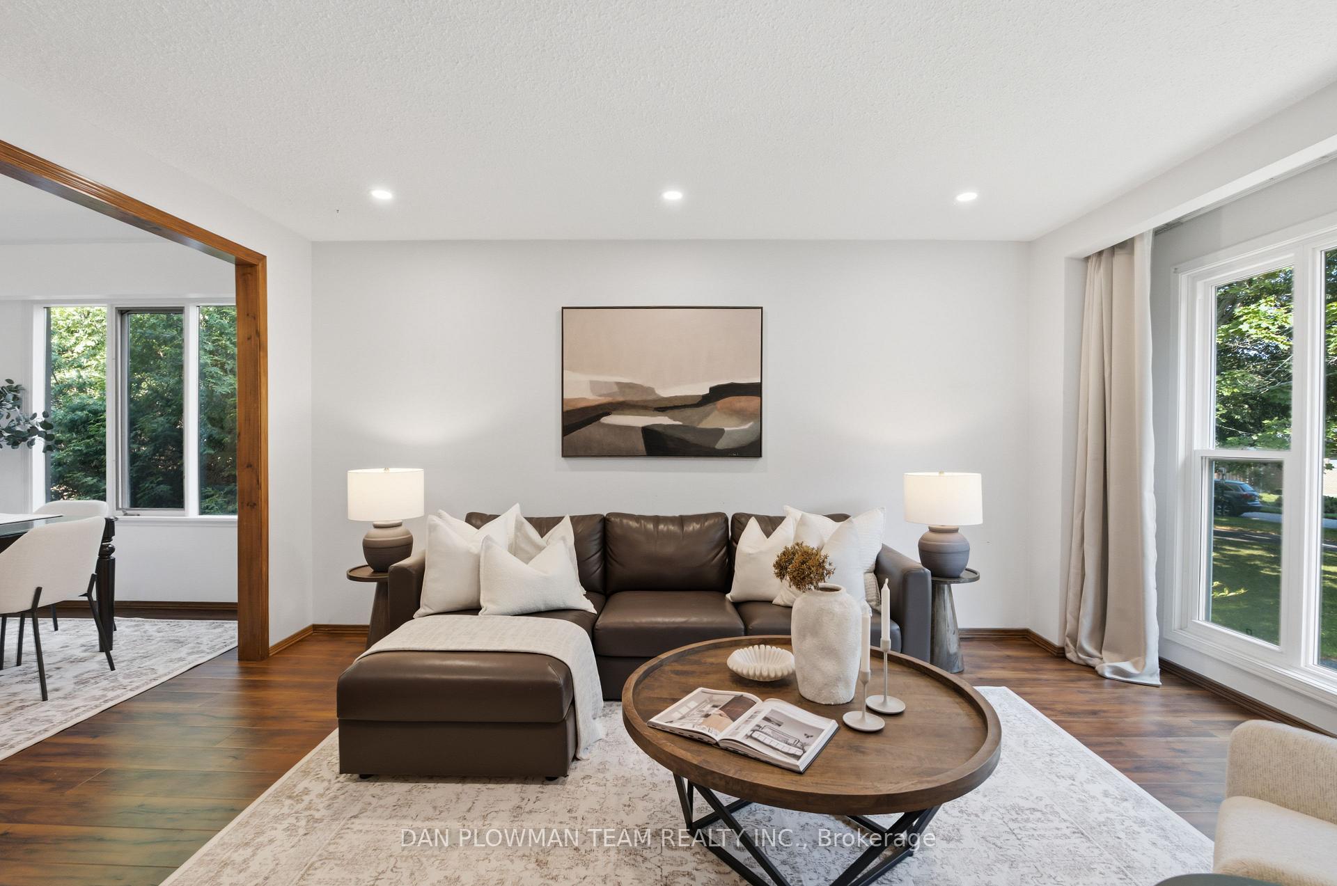 Photo 6 of 733 Tarn Court, Oshawa, McLaughlin — HOMEH