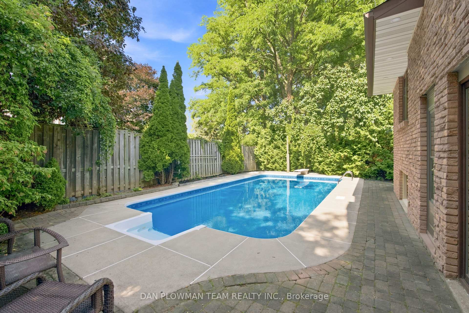 Photo 26 of 733 Tarn Court, Oshawa, McLaughlin — HOMEH