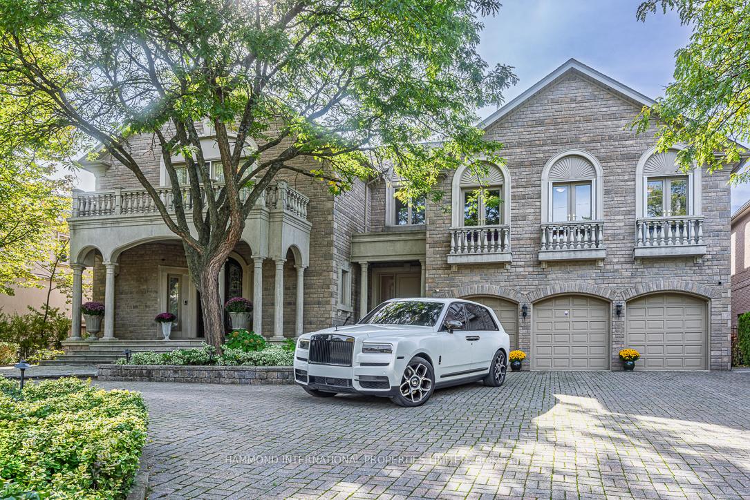 Photo 1 of 32 Arjay Crescent, North York, Bridle Path-Sunnybrook-York Mills — HOMEH
