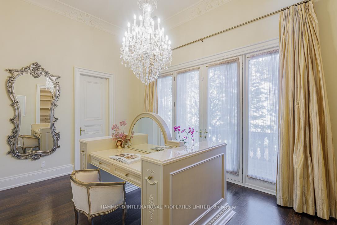 Photo 23 of 32 Arjay Crescent, North York, Bridle Path-Sunnybrook-York Mills — HOMEH