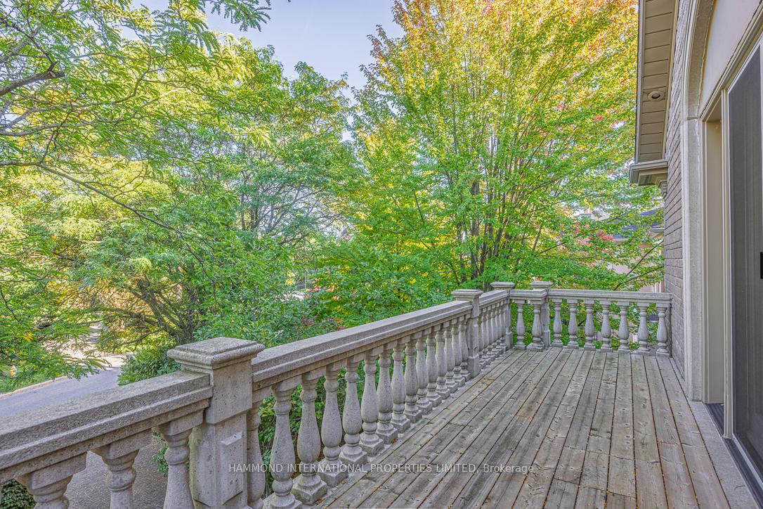 Photo 24 of 32 Arjay Crescent, North York, Bridle Path-Sunnybrook-York Mills — HOMEH