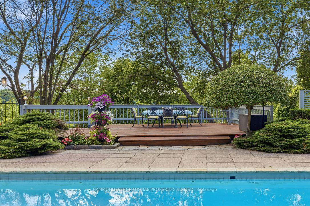 Photo 32 of 32 Arjay Crescent, North York, Bridle Path-Sunnybrook-York Mills — HOMEH