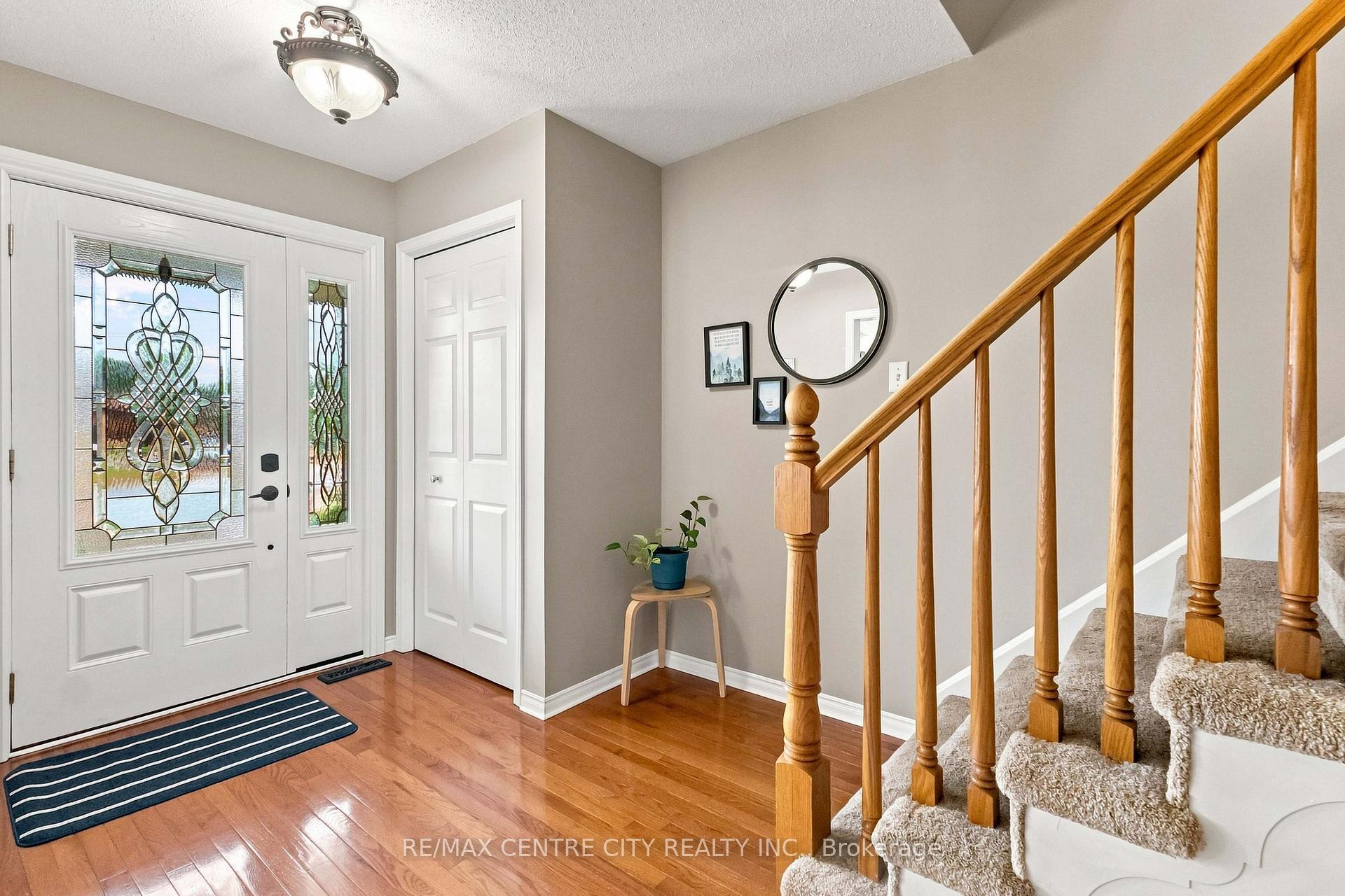 Photo 7 of 26 Oldewood Crescent, St. Thomas — HOMEH