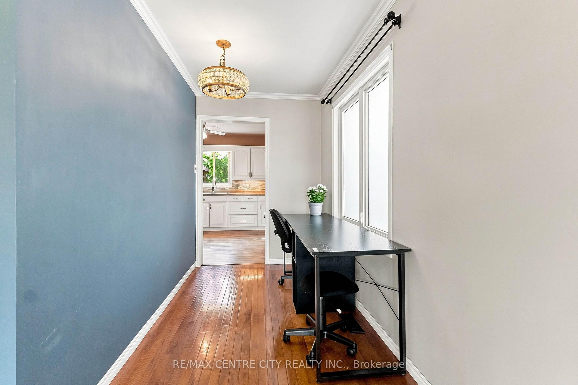 Photo 11 of 26 Oldewood Crescent, St. Thomas — HOMEH
