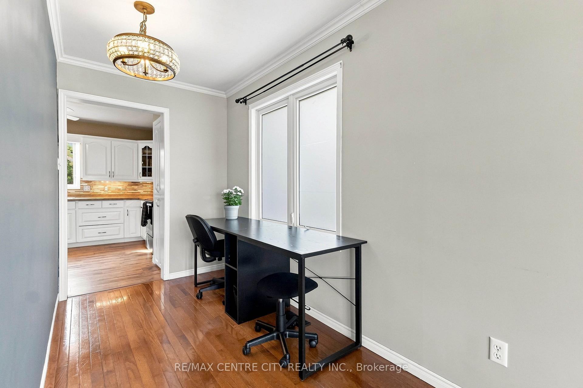 Photo 12 of 26 Oldewood Crescent, St. Thomas — HOMEH
