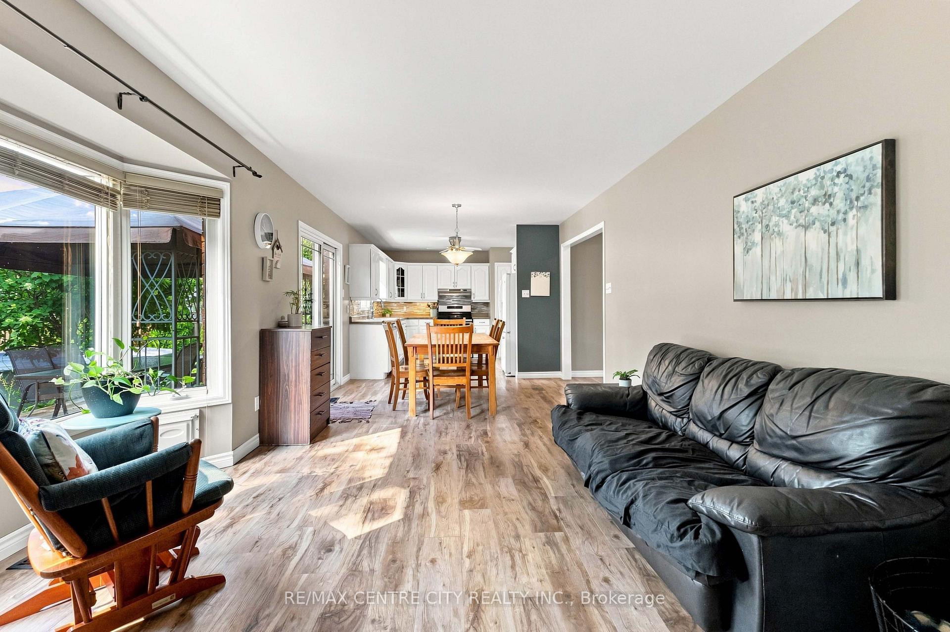 Photo 26 of 26 Oldewood Crescent, St. Thomas — HOMEH