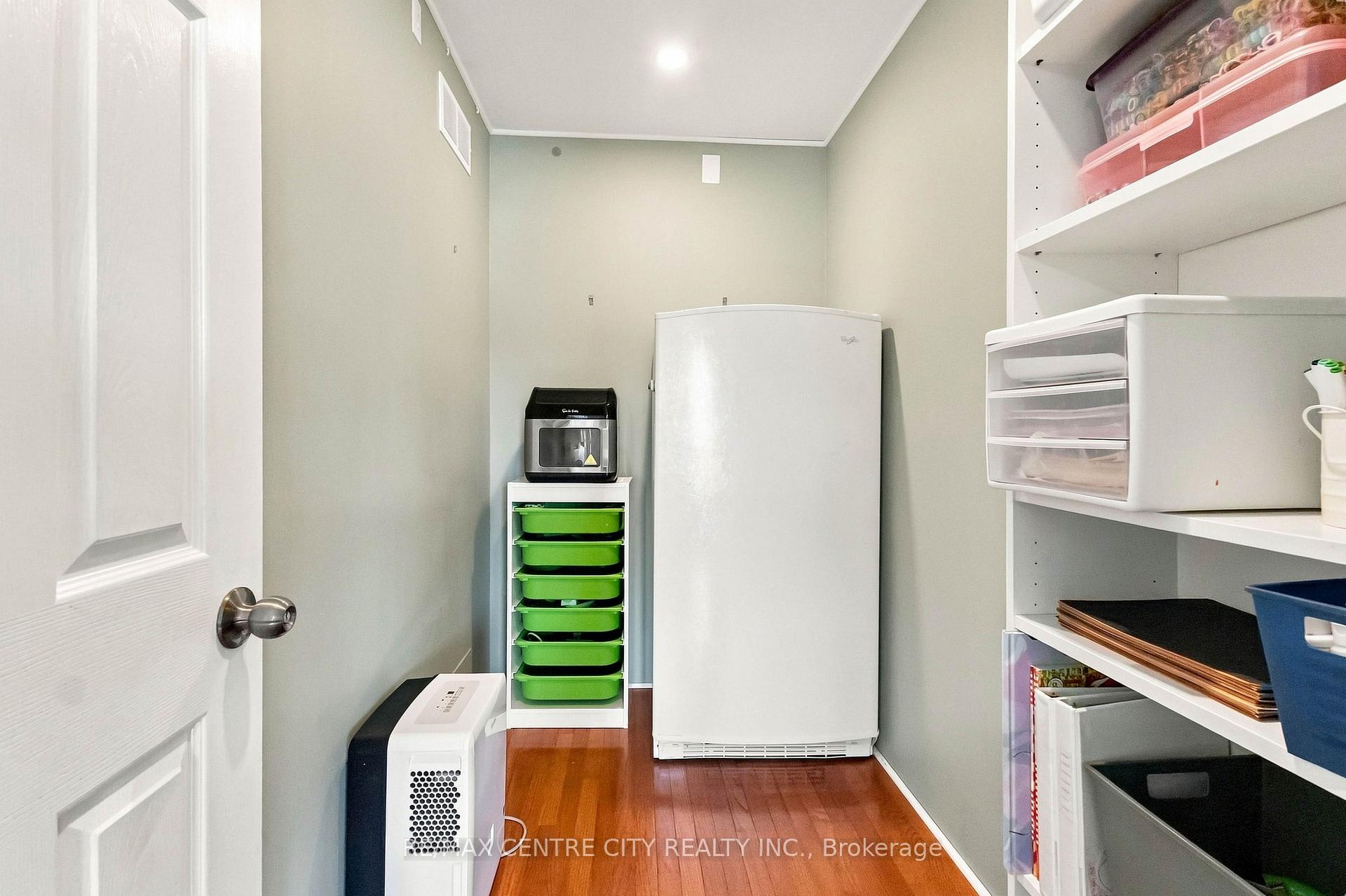 Photo 29 of 26 Oldewood Crescent, St. Thomas — HOMEH