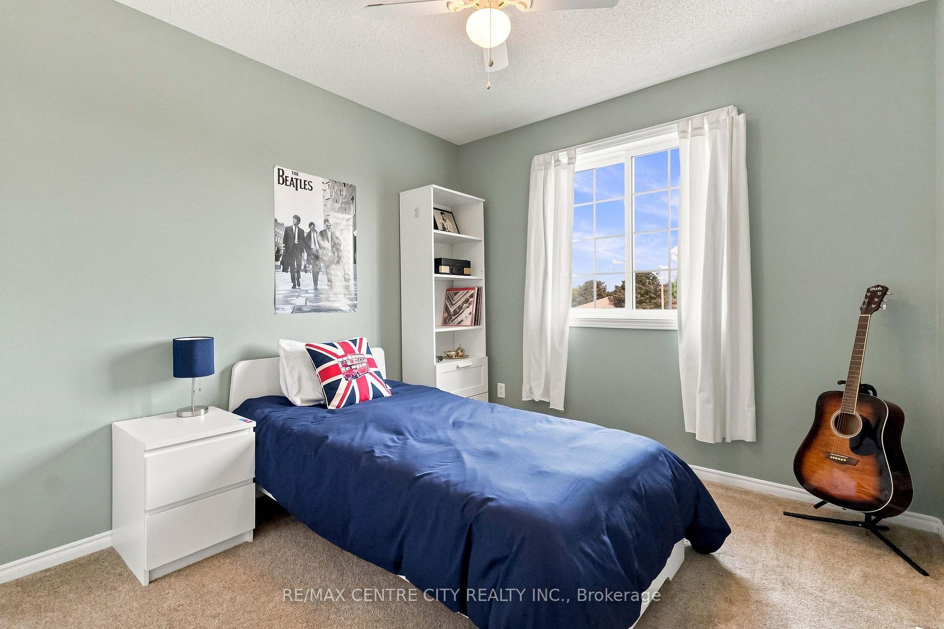 Photo 32 of 26 Oldewood Crescent, St. Thomas — HOMEH