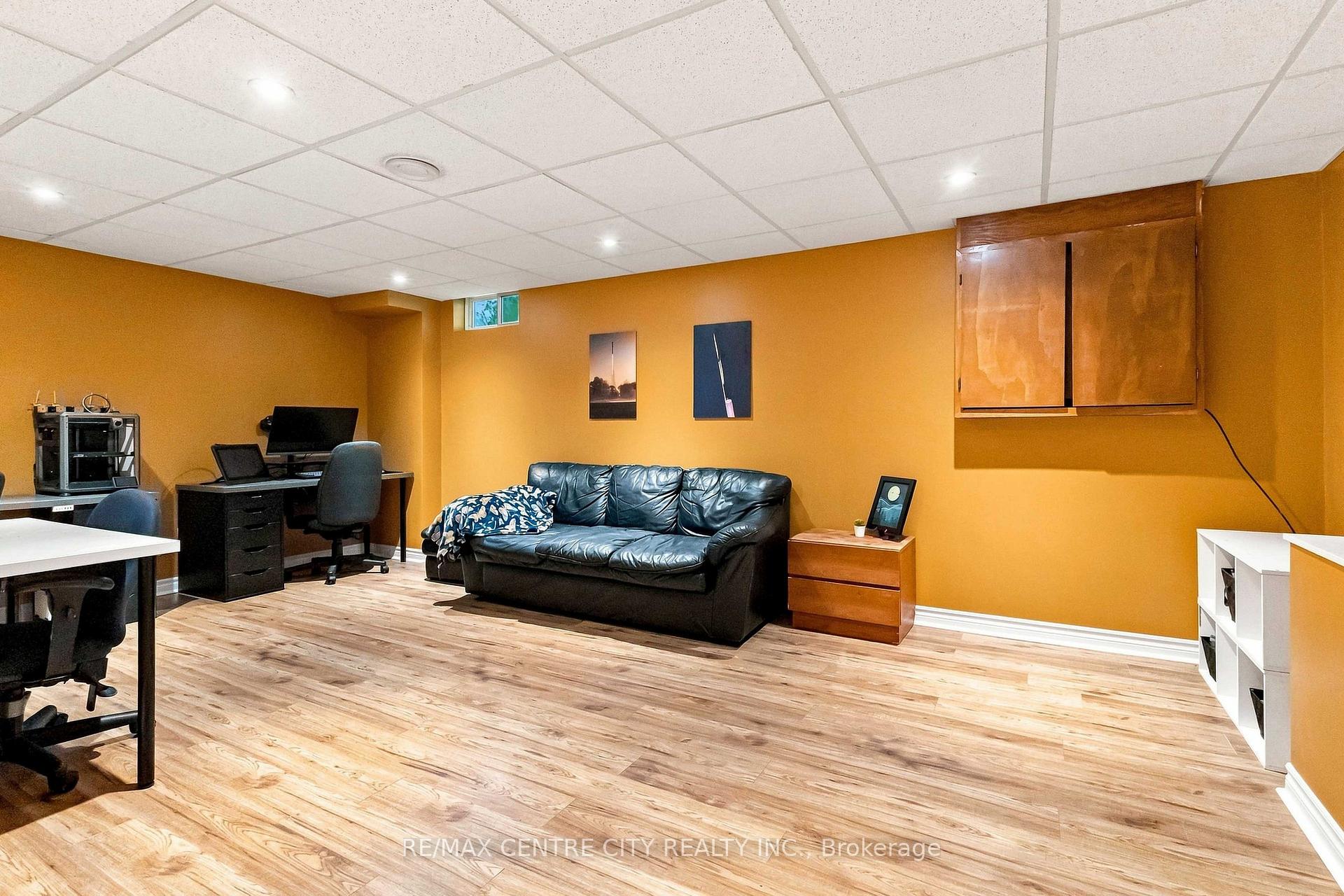 Photo 37 of 26 Oldewood Crescent, St. Thomas — HOMEH