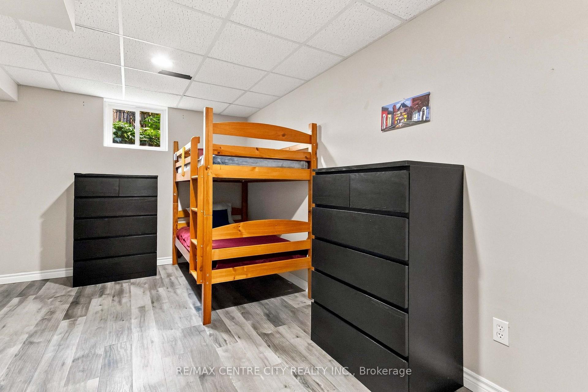 Photo 40 of 26 Oldewood Crescent, St. Thomas — HOMEH
