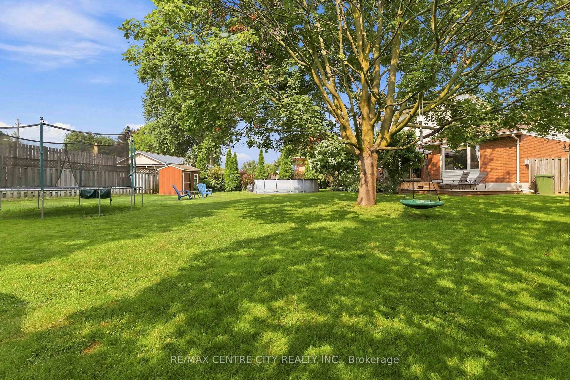 Photo 46 of 26 Oldewood Crescent, St. Thomas — HOMEH