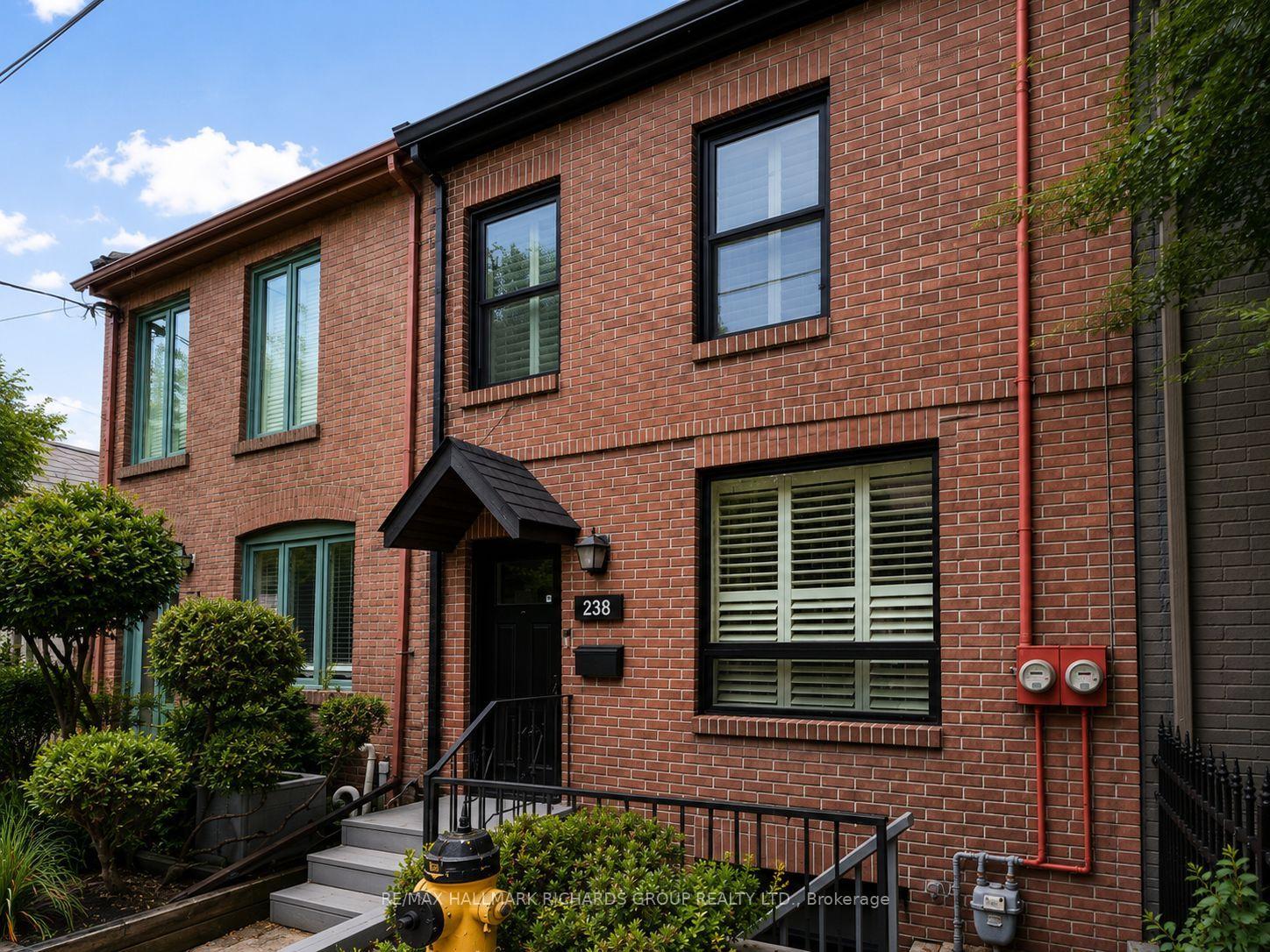 Photo 3 of Unit Lower, 238 Ontario Street, Toronto, Cabbagetown-South St. James Town — HOMEH