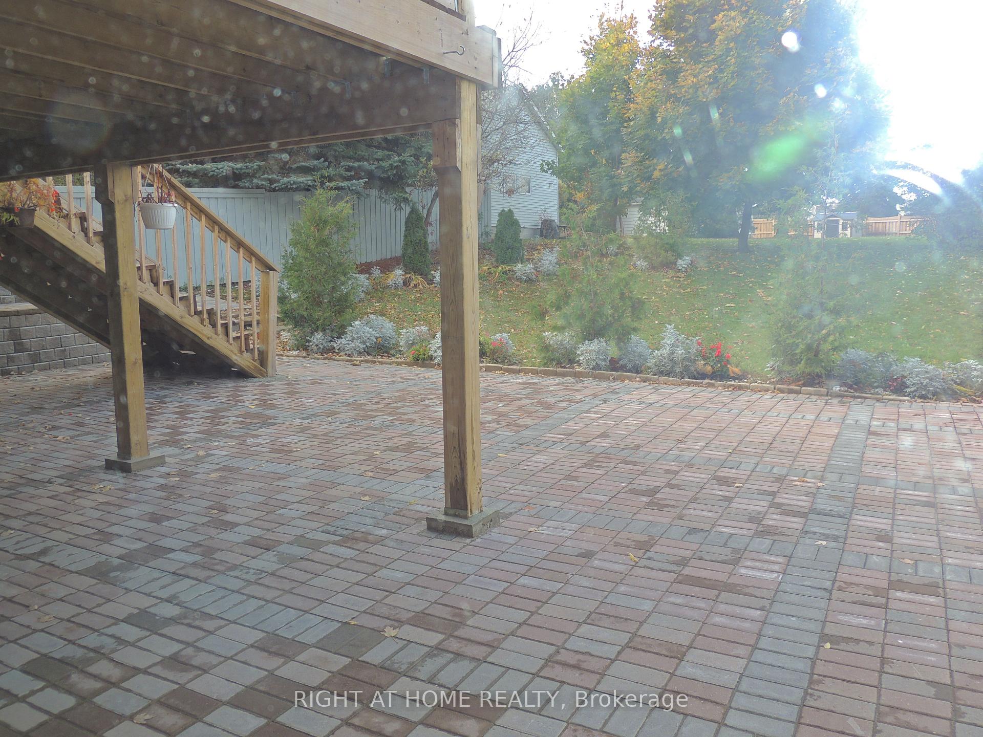 Photo 4 of Unit B, 66 Bayview Drive, Barrie, Allandale — HOMEH