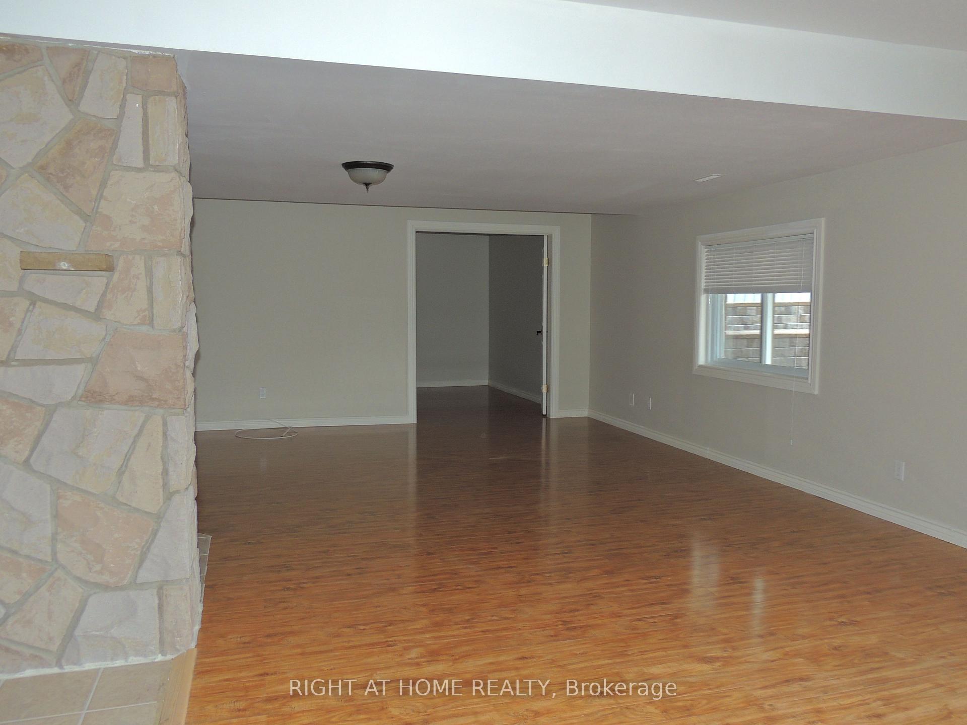 Photo 11 of Unit B, 66 Bayview Drive, Barrie, Allandale — HOMEH