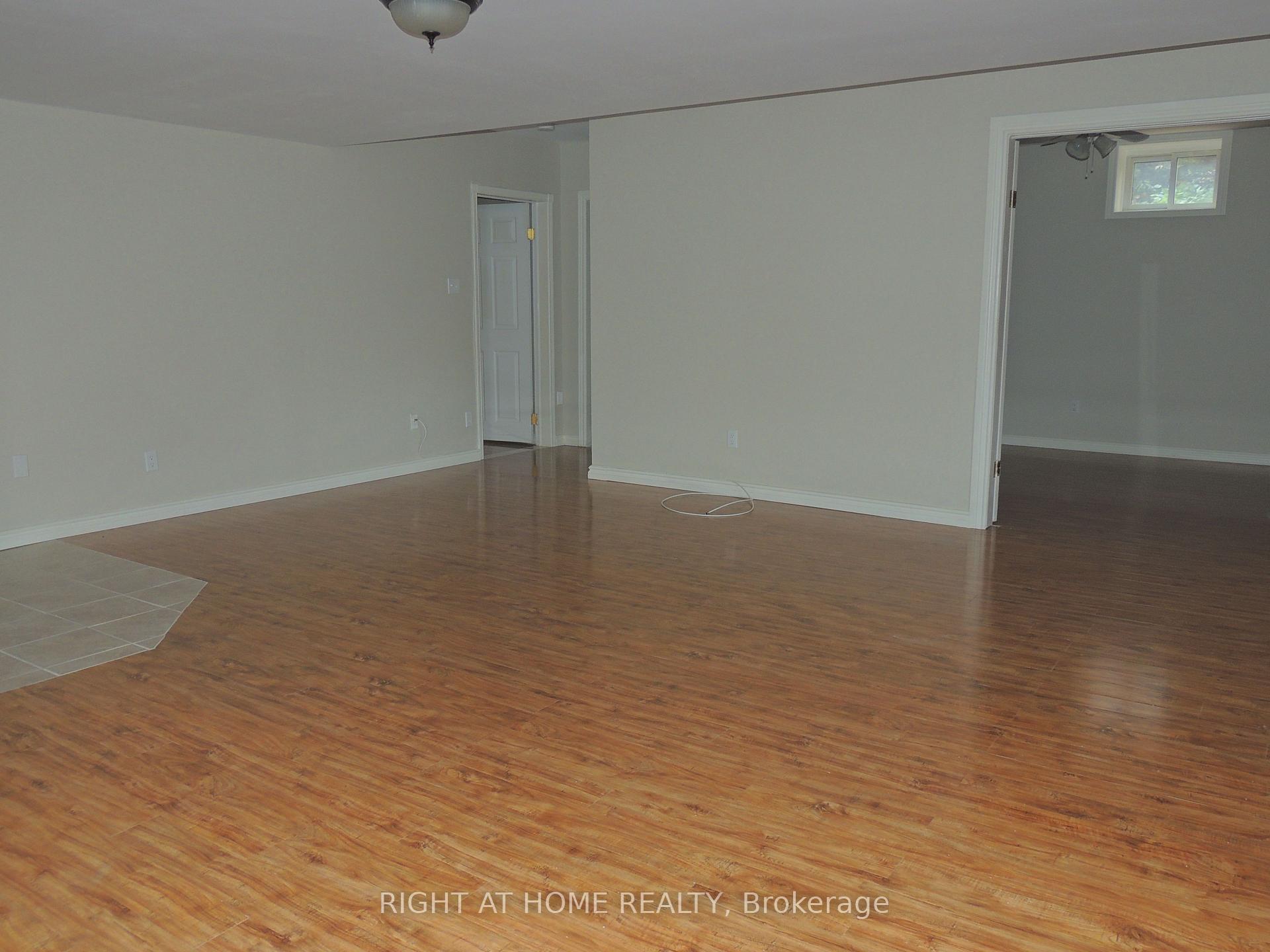 Photo 12 of Unit B, 66 Bayview Drive, Barrie, Allandale — HOMEH