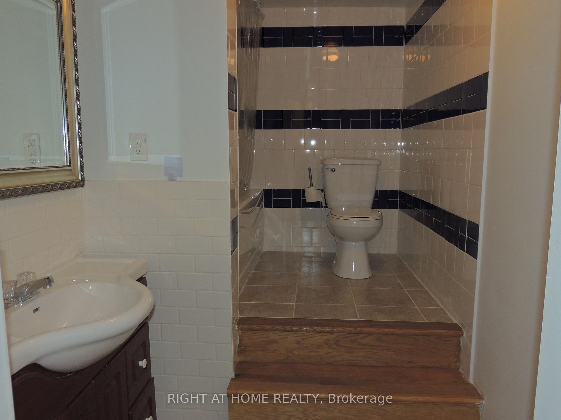 Photo 15 of Unit B, 66 Bayview Drive, Barrie, Allandale — HOMEH