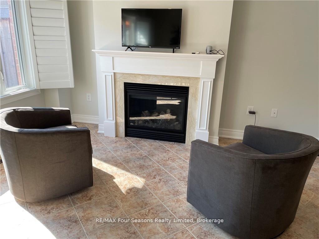 Photo 5 of 29 North Maple Street, Collingwood — HOMEH