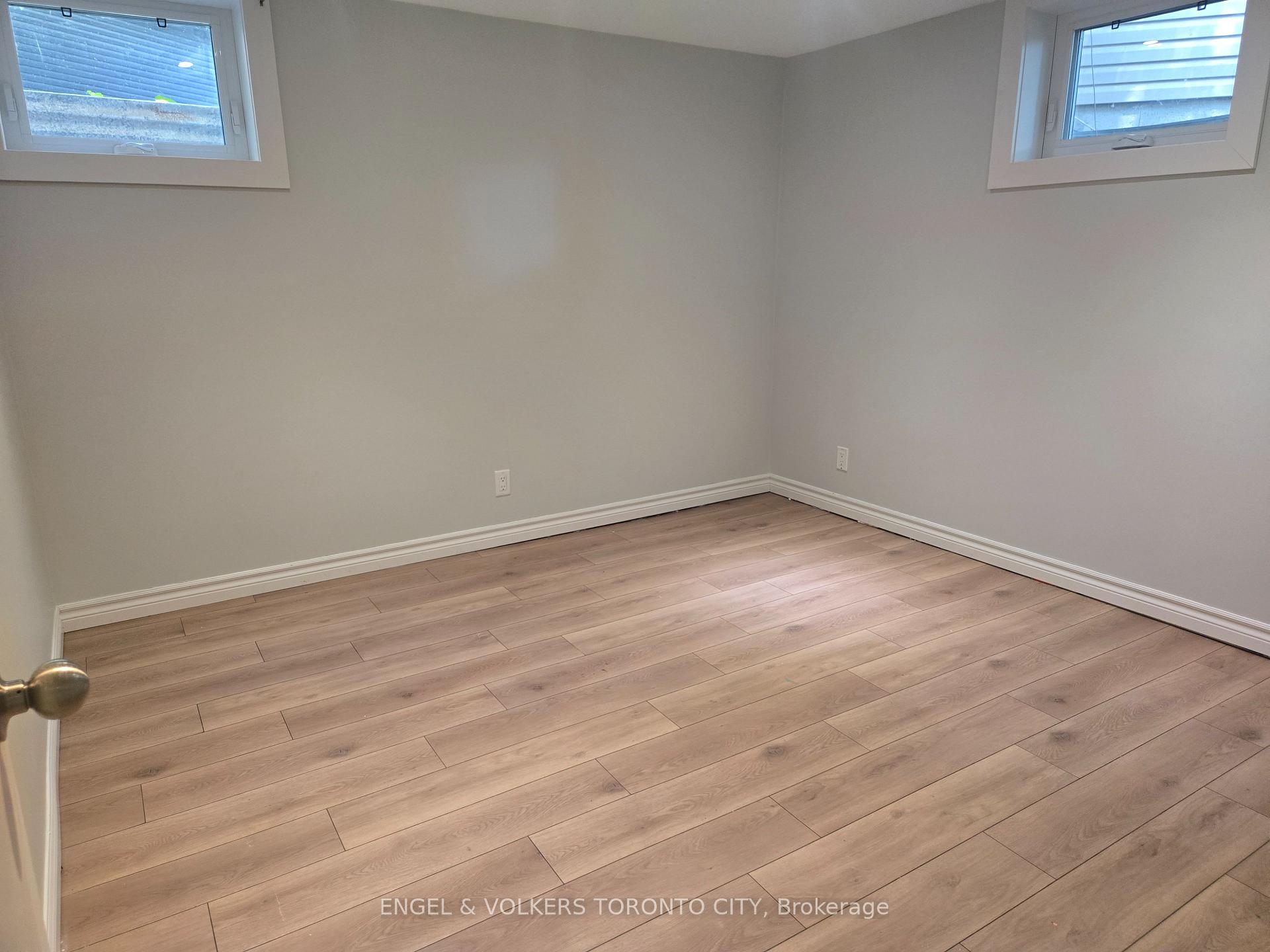Photo 6 of Unit B, 17 Centre Street, Barrie, Allandale — HOMEH
