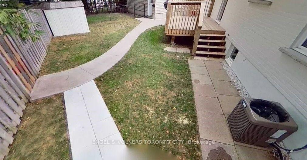 Photo 11 of Unit B, 17 Centre Street, Barrie, Allandale — HOMEH