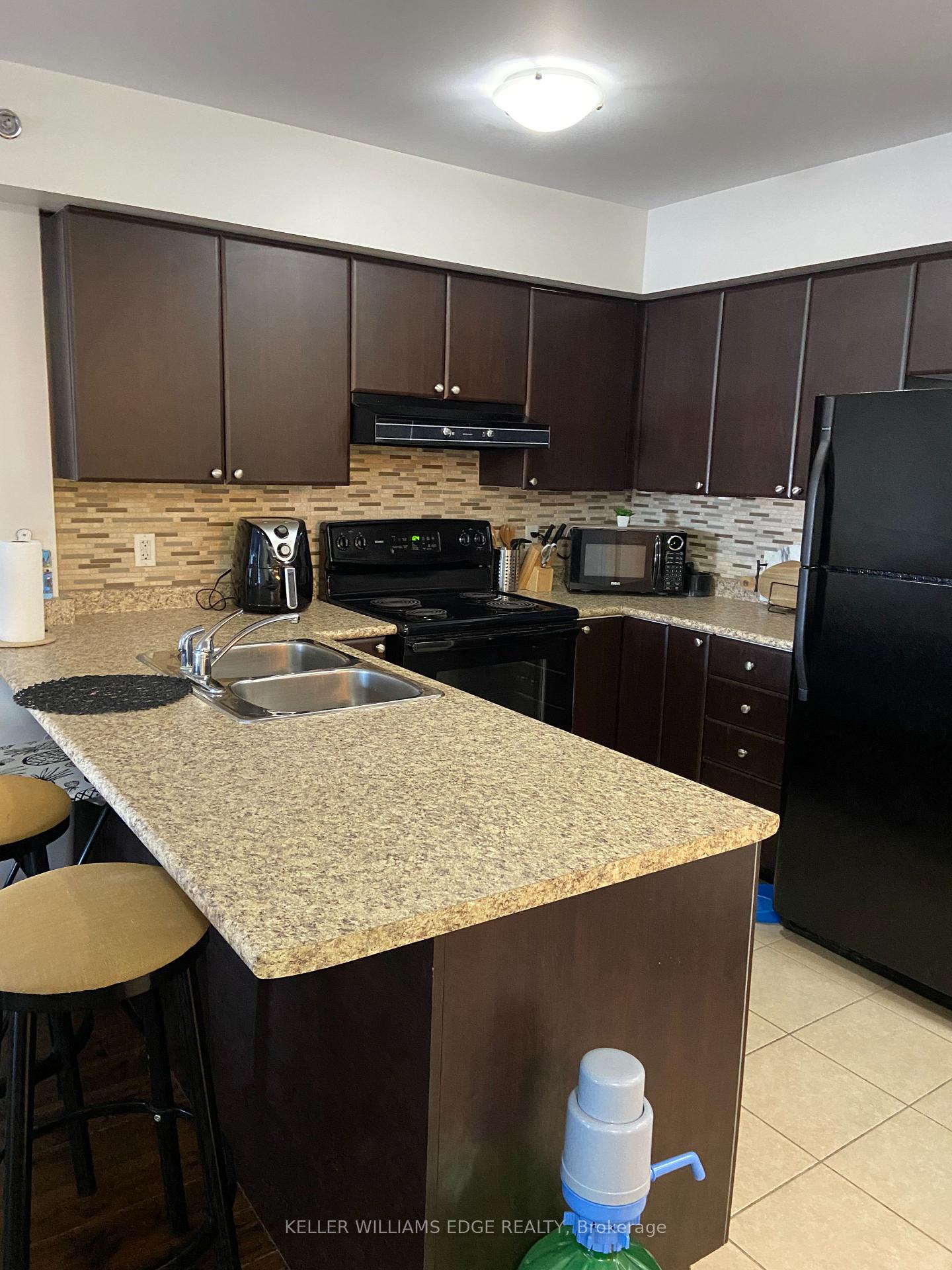 Photo 16 of 3070 Rotary Way, Burlington, Alton — HOMEH