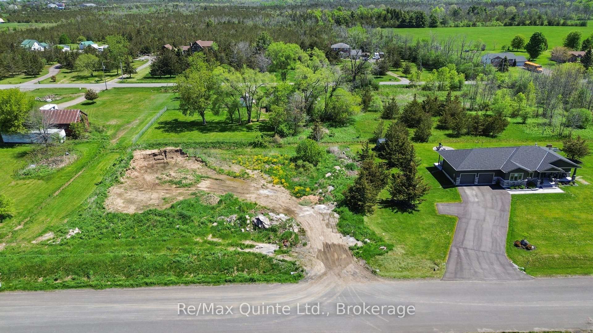 Photo 11 of 348 Michael's Way, Prince Edward County, Ameliasburg Ward — HOMEH