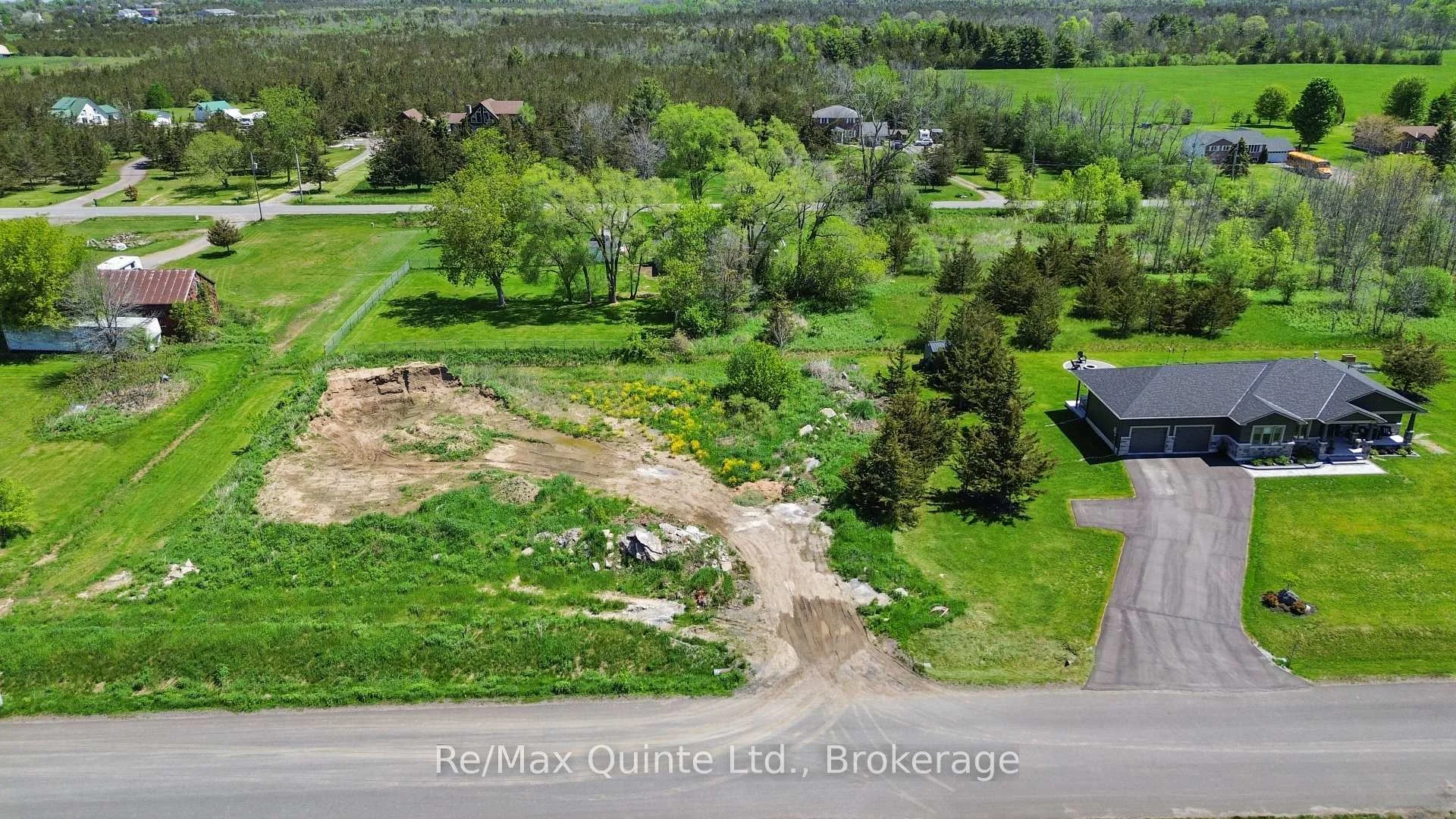 Photo 10 of 348 Michael's Way, Prince Edward County, Ameliasburg Ward — HOMEH