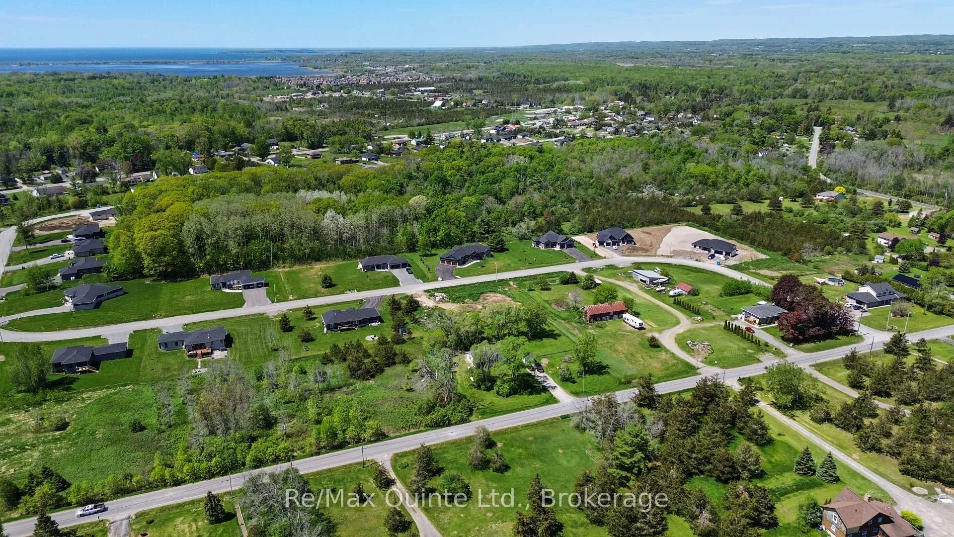 Photo 24 of 348 Michael's Way, Prince Edward County, Ameliasburg Ward — HOMEH