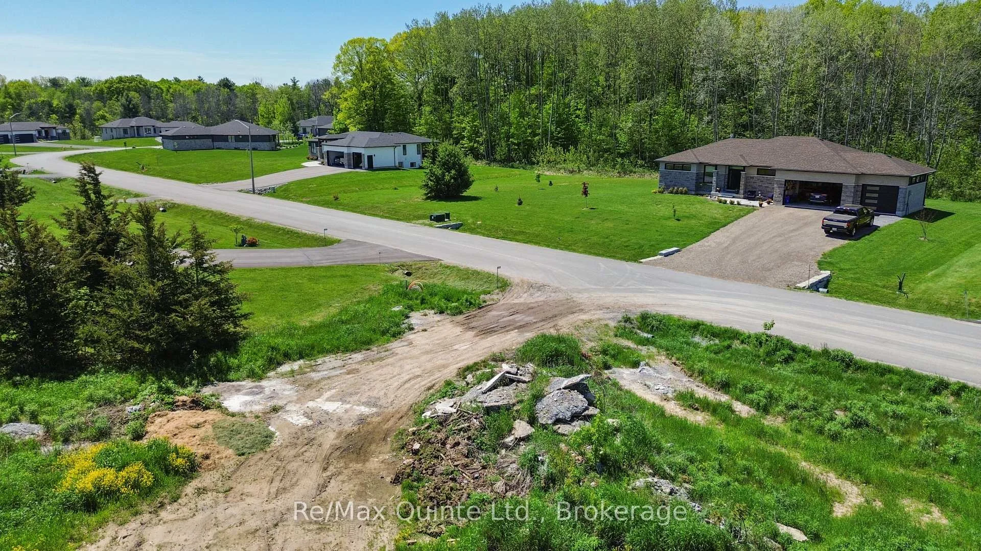 Photo 32 of 348 Michael's Way, Prince Edward County, Ameliasburg Ward — HOMEH