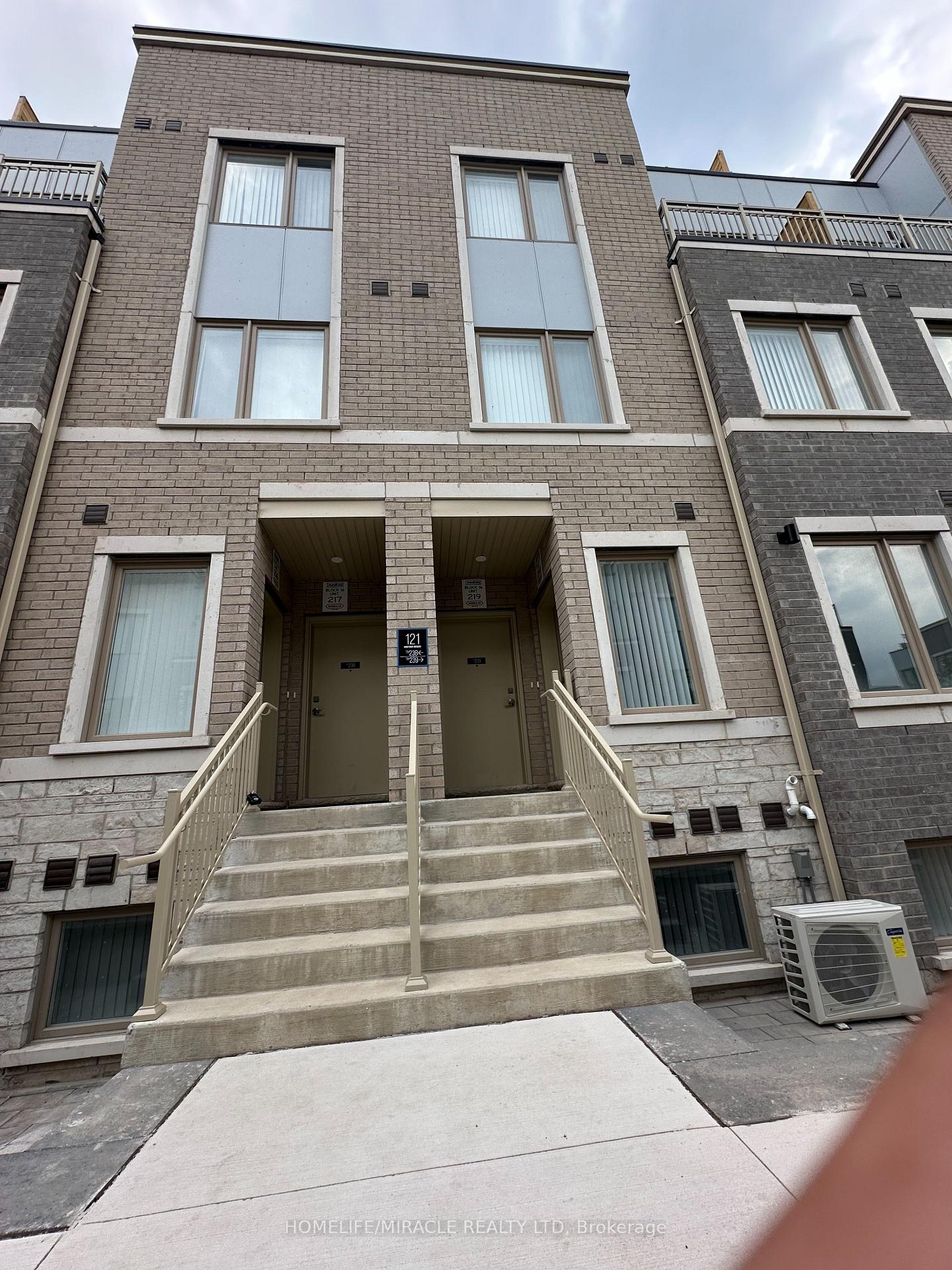 Photo 1 of Unit 240, 121 Honeycrisp Crescent, Vaughan, Vaughan Corporate Centre — HOMEH