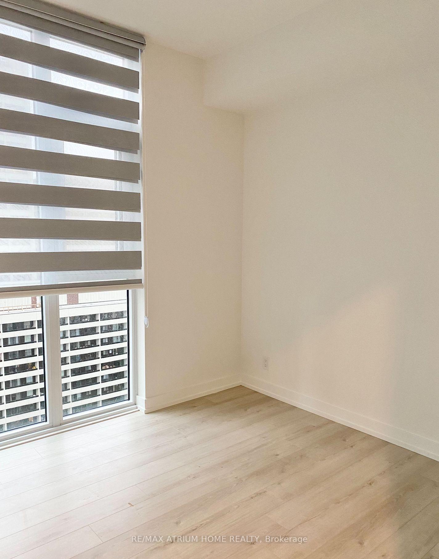 Photo 7 of Unit 1906, 33 Helendale Avenue, Toronto, Yonge-Eglinton — HOMEH