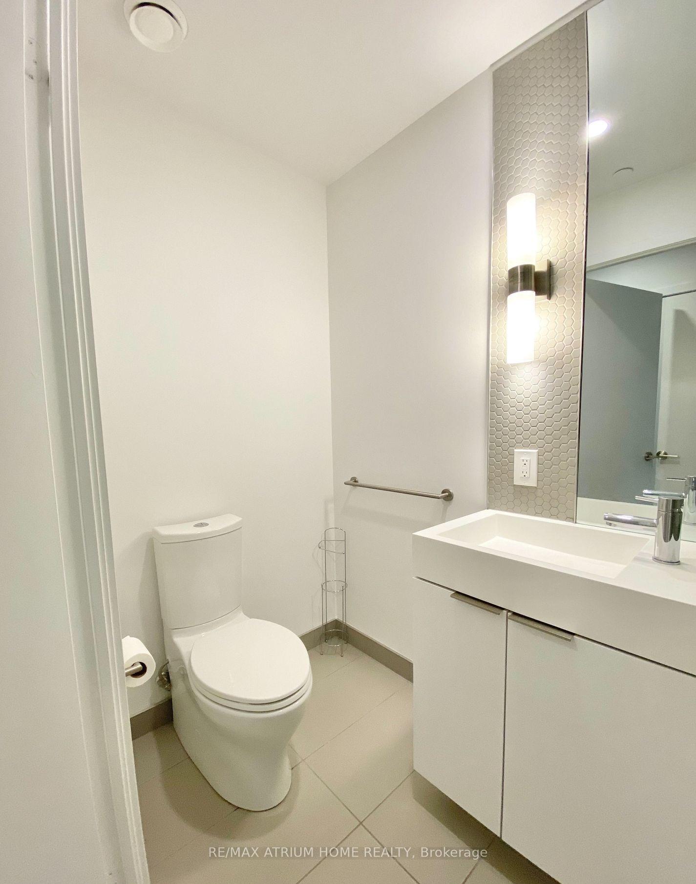 Photo 9 of Unit 1906, 33 Helendale Avenue, Toronto, Yonge-Eglinton — HOMEH