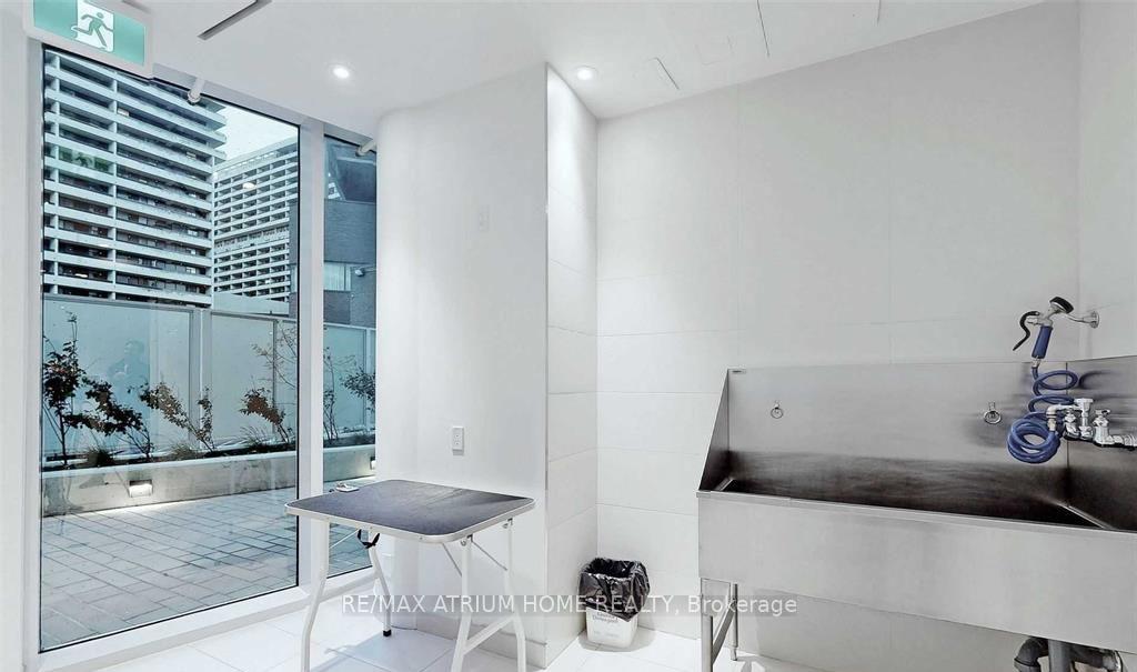 Photo 16 of Unit 1906, 33 Helendale Avenue, Toronto, Yonge-Eglinton — HOMEH