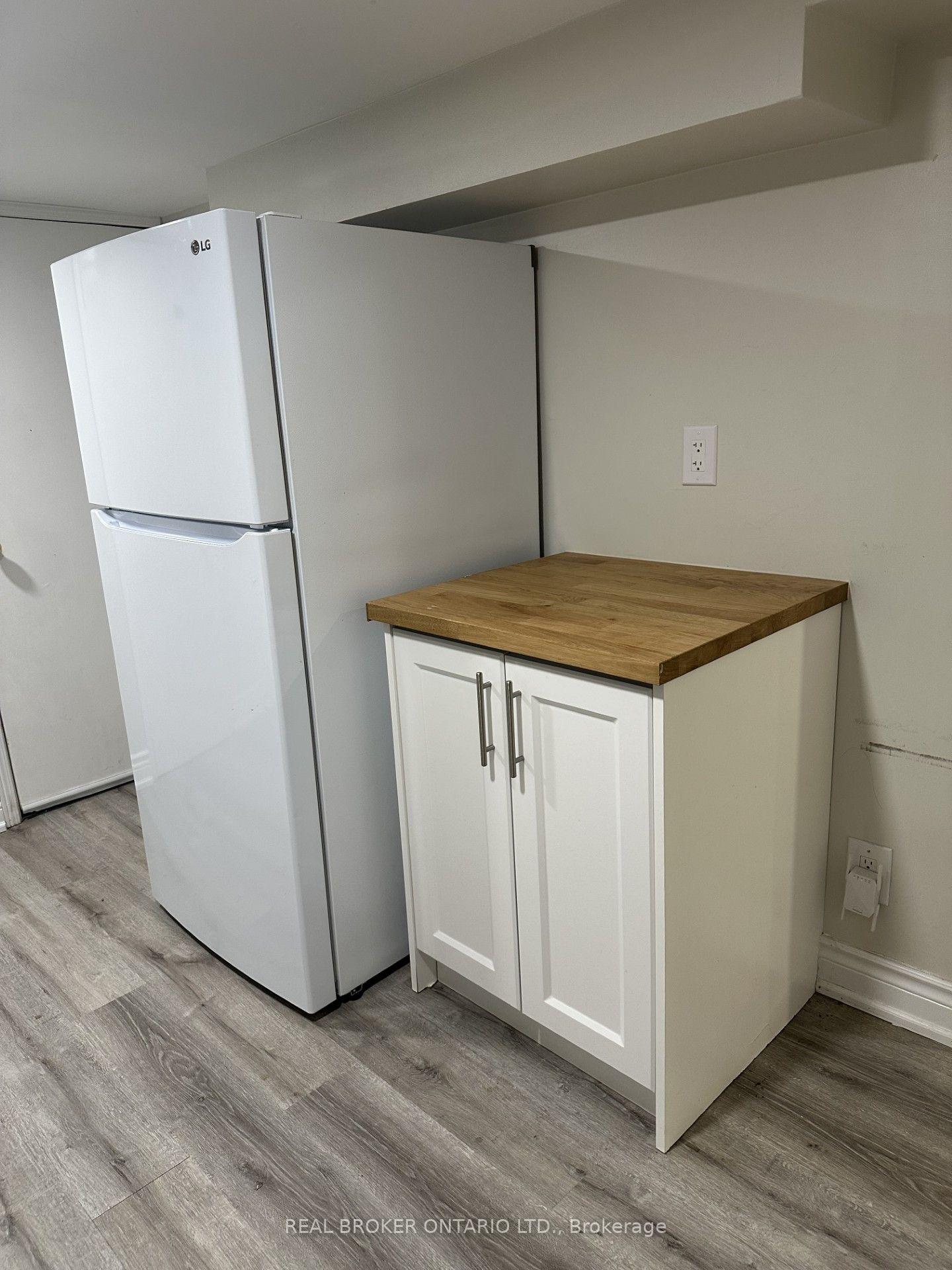 Photo 12 of 560 Big Bay Point Road, Barrie, Painswick North — HOMEH