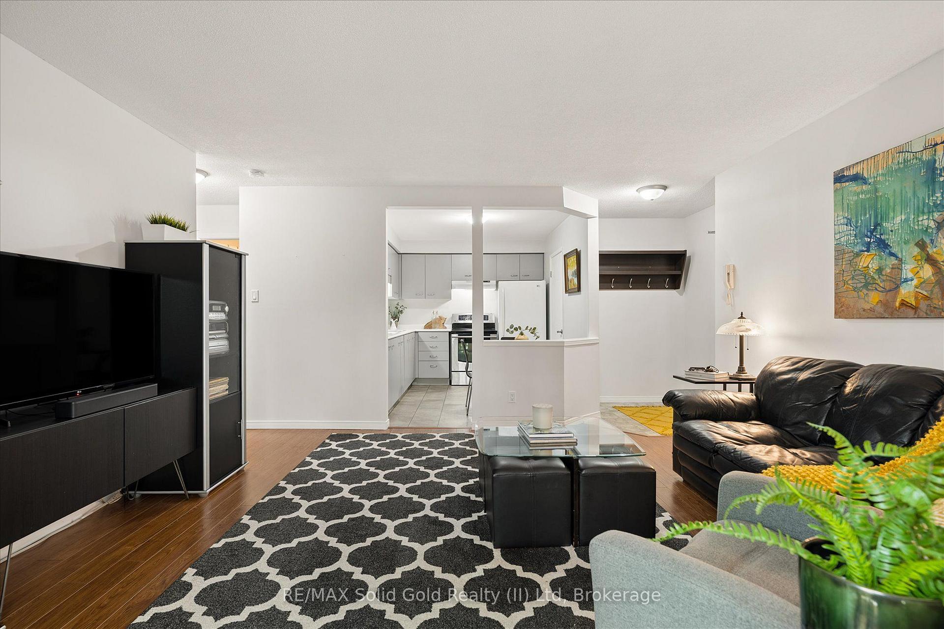 Photo 5 of Unit 912, 565 Greenfield Avenue, Kitchener, Vanier - Kitchener — HOMEH